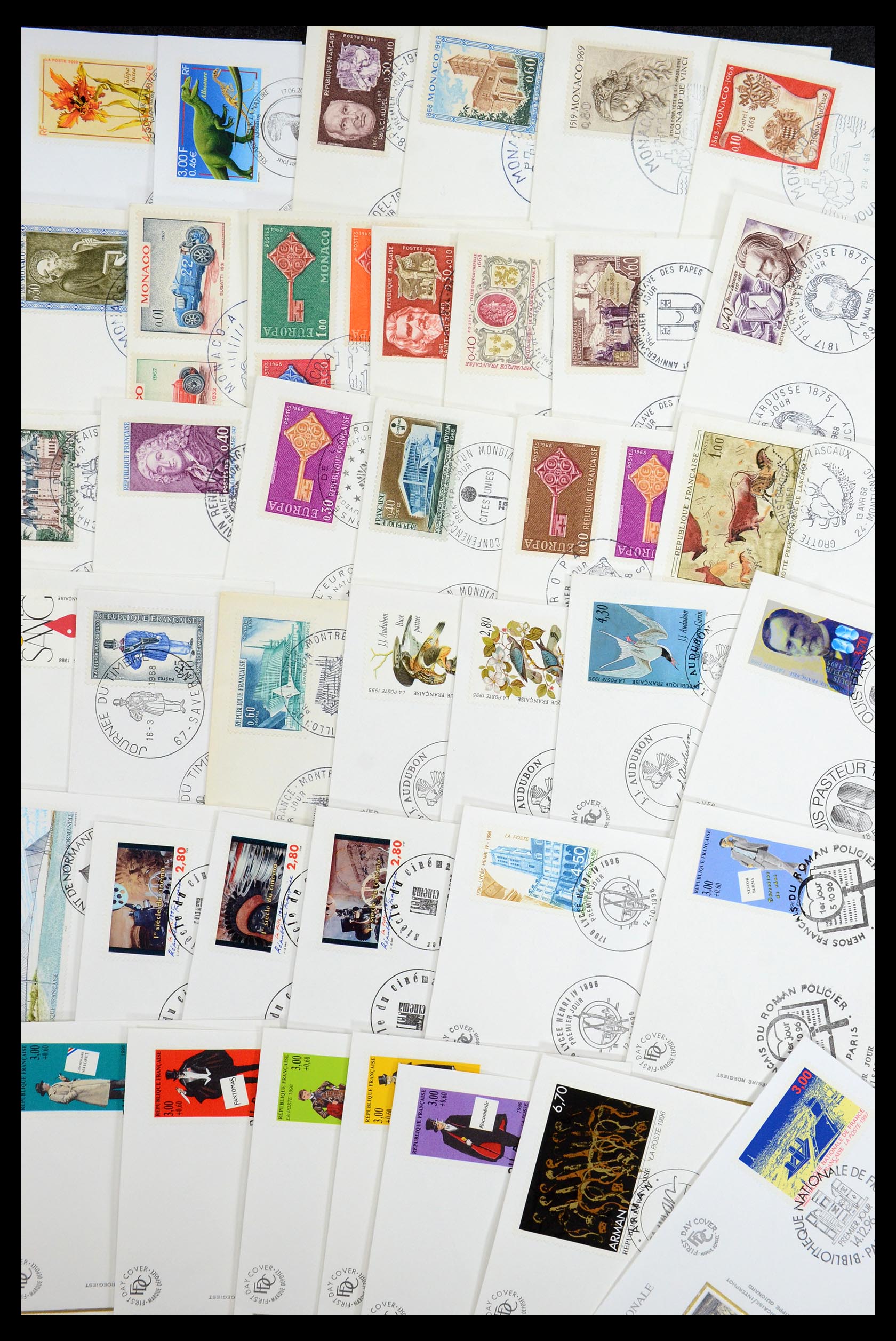 35984 019 - Postzegelverzameling 35984 Frankrijk postwaardestukken en FDC's 1893-