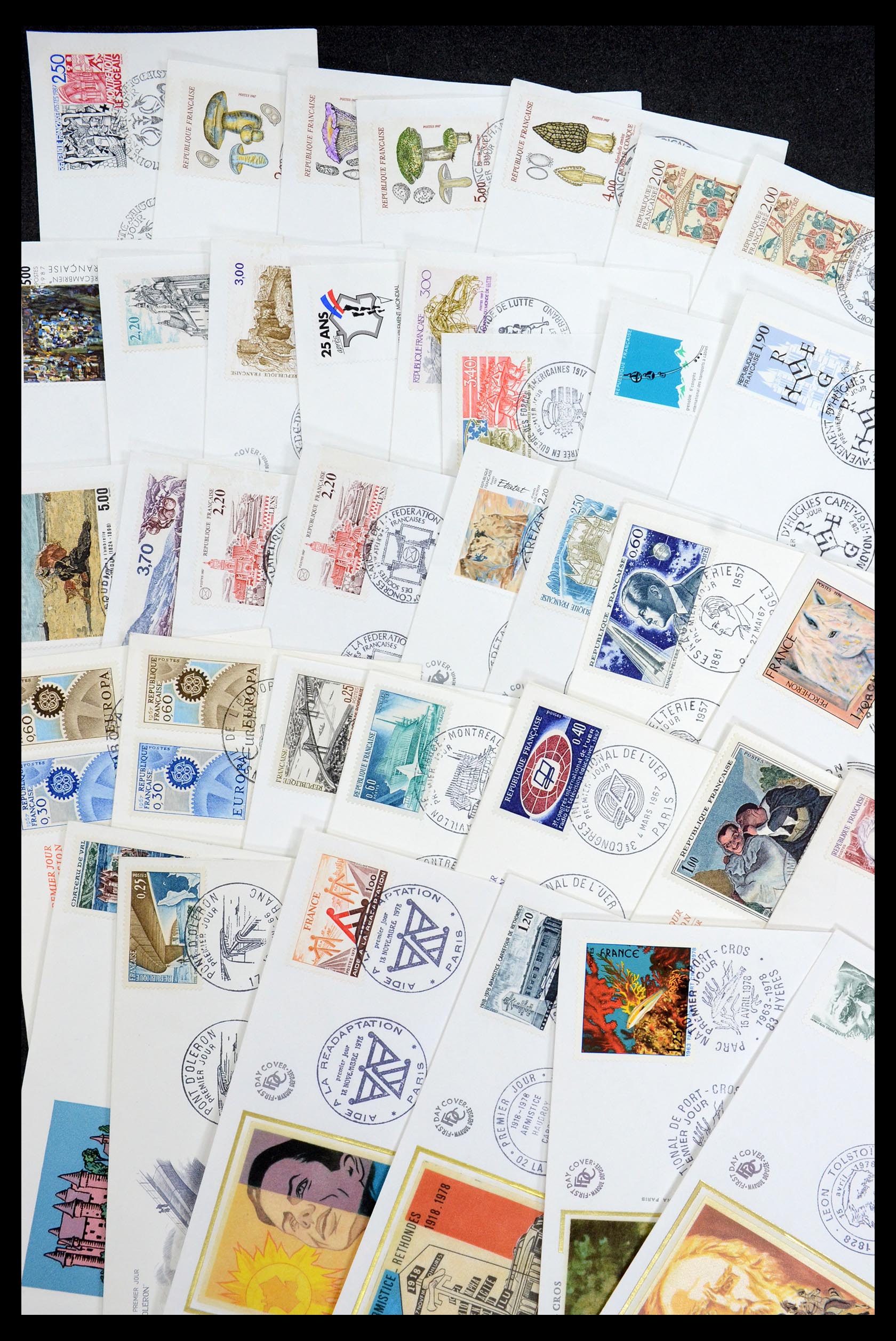 35984 025 - Stamp collection 35984 France postal stationeries and FDC's 1893-2002.