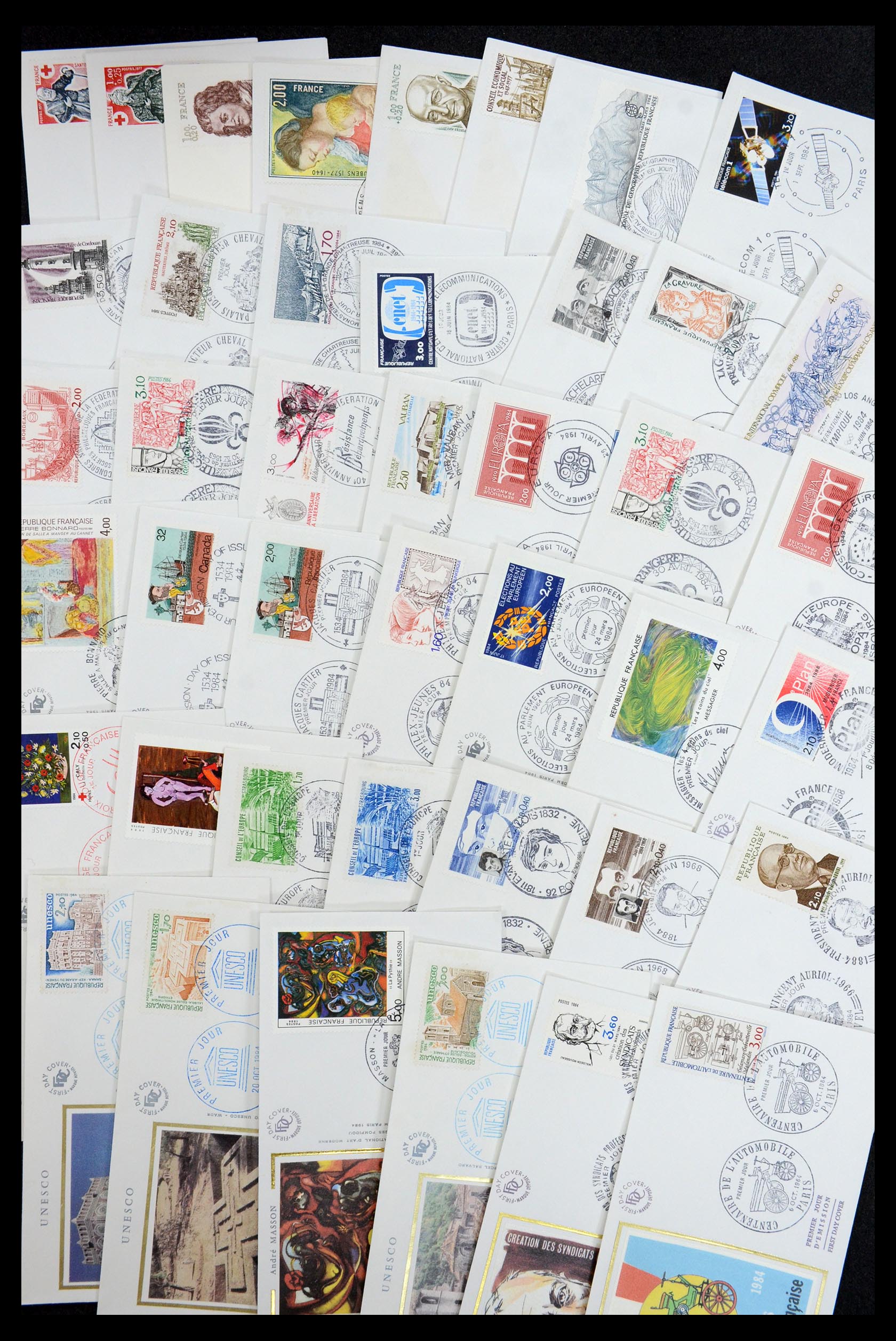 35984 042 - Postzegelverzameling 35984 Frankrijk postwaardestukken en FDC's 1893-