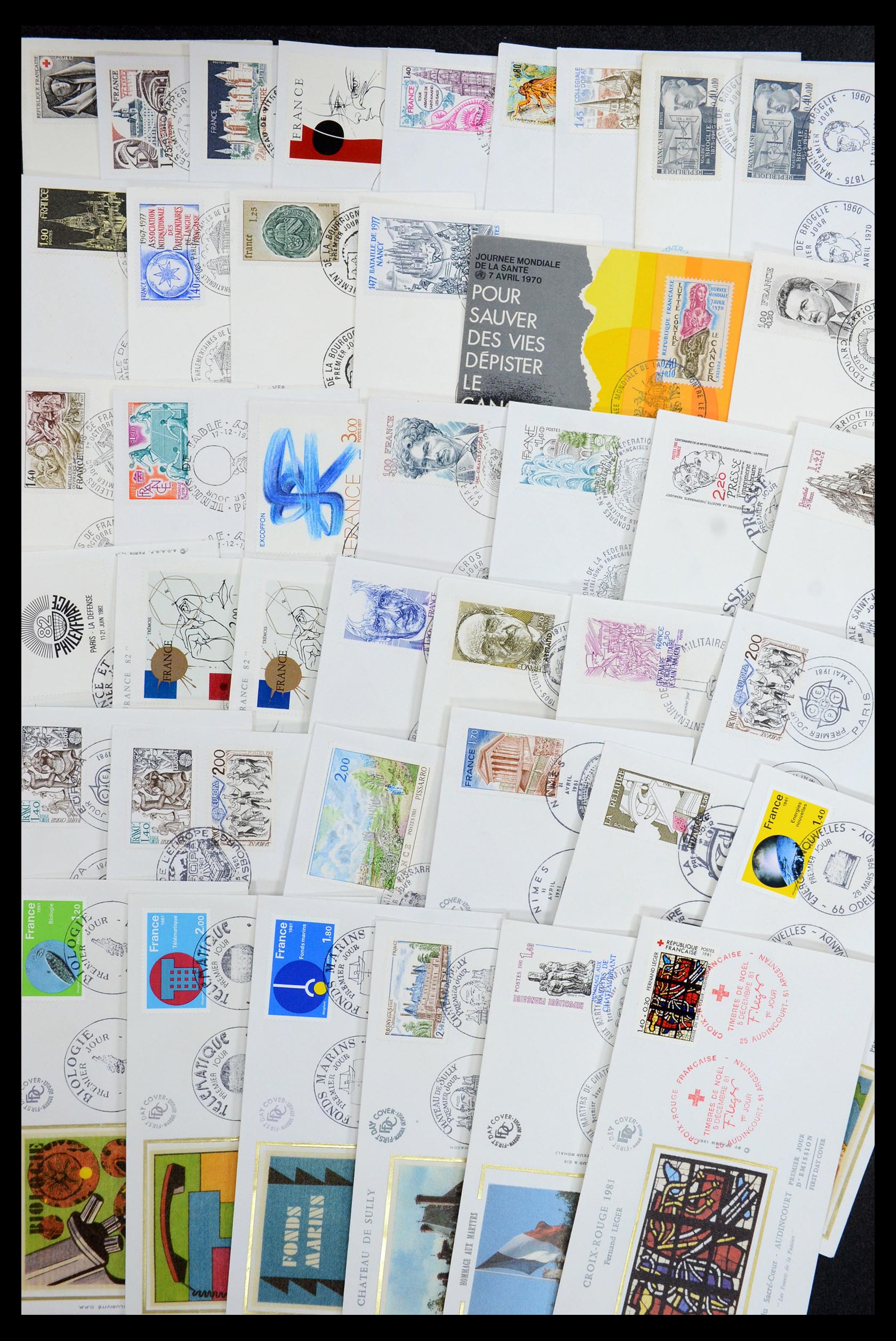 35984 048 - Postzegelverzameling 35984 Frankrijk postwaardestukken en FDC's 1893-