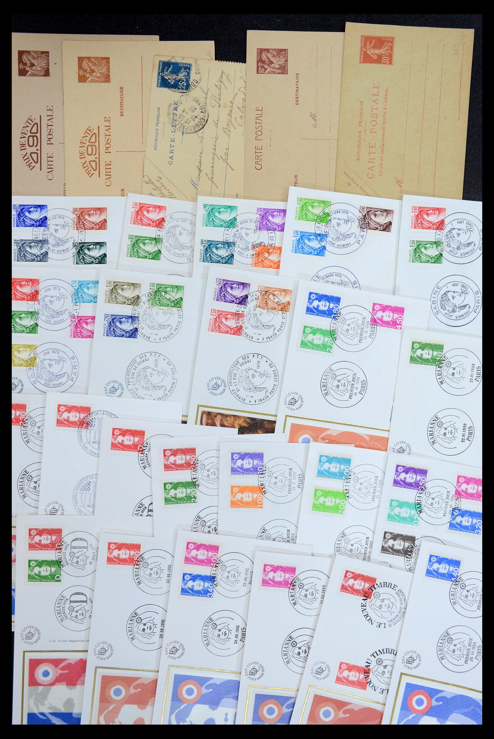 35984 055 - Postzegelverzameling 35984 Frankrijk postwaardestukken en FDC's 1893-