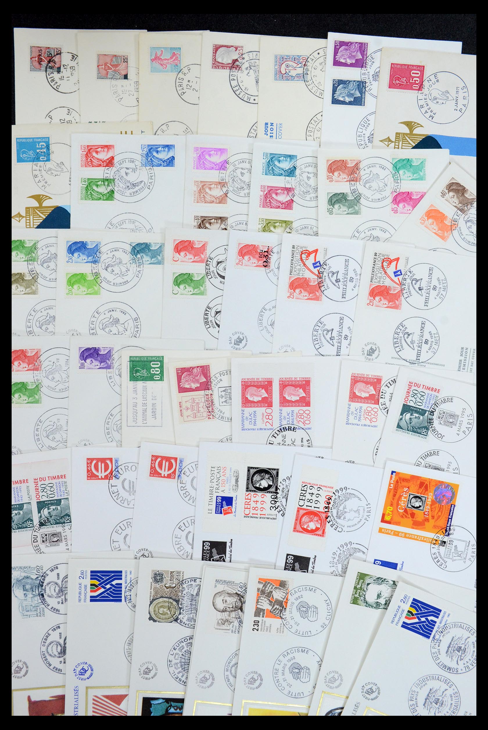 35984 057 - Postzegelverzameling 35984 Frankrijk postwaardestukken en FDC's 1893-