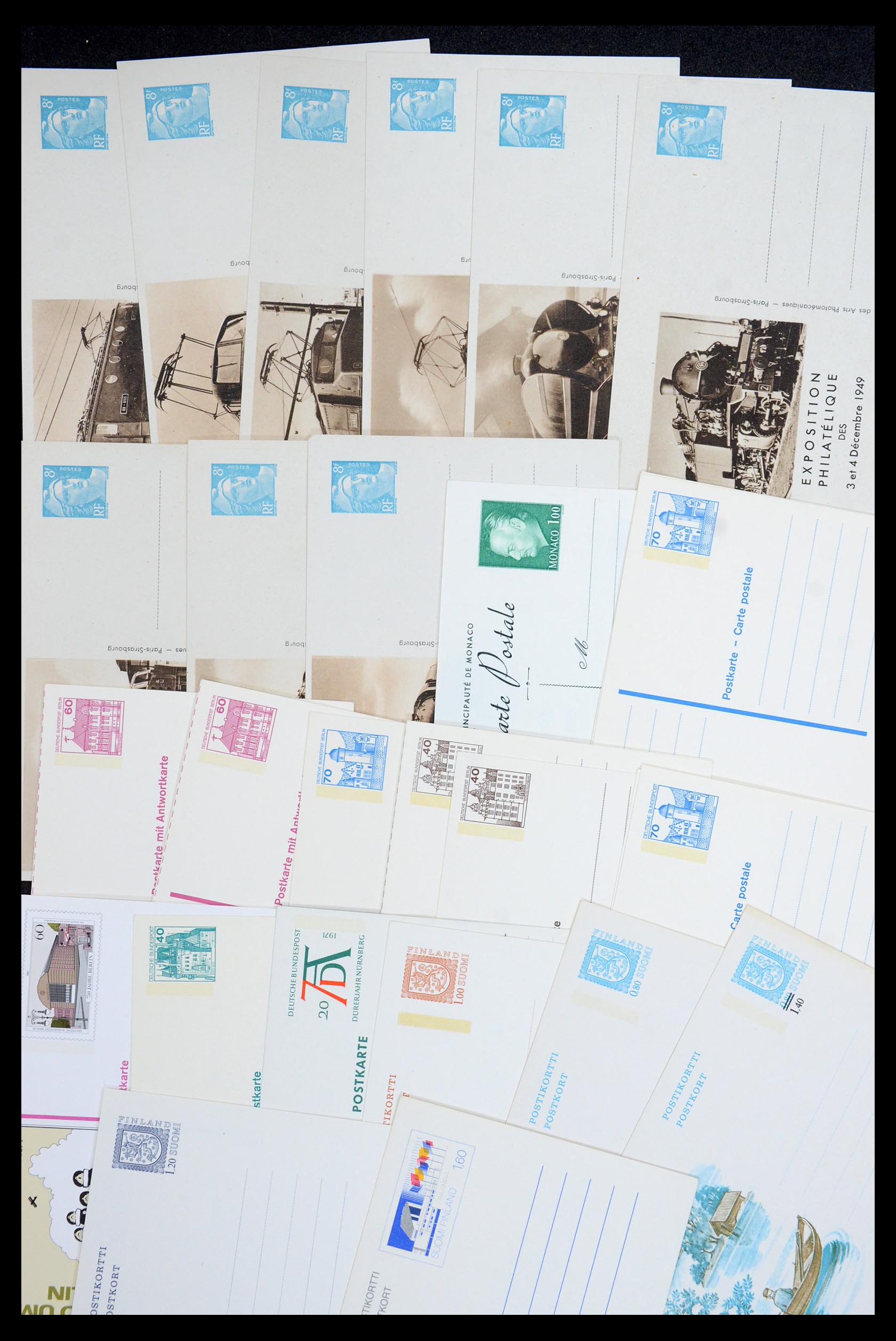 35984 066 - Postzegelverzameling 35984 Frankrijk postwaardestukken en FDC's 1893-
