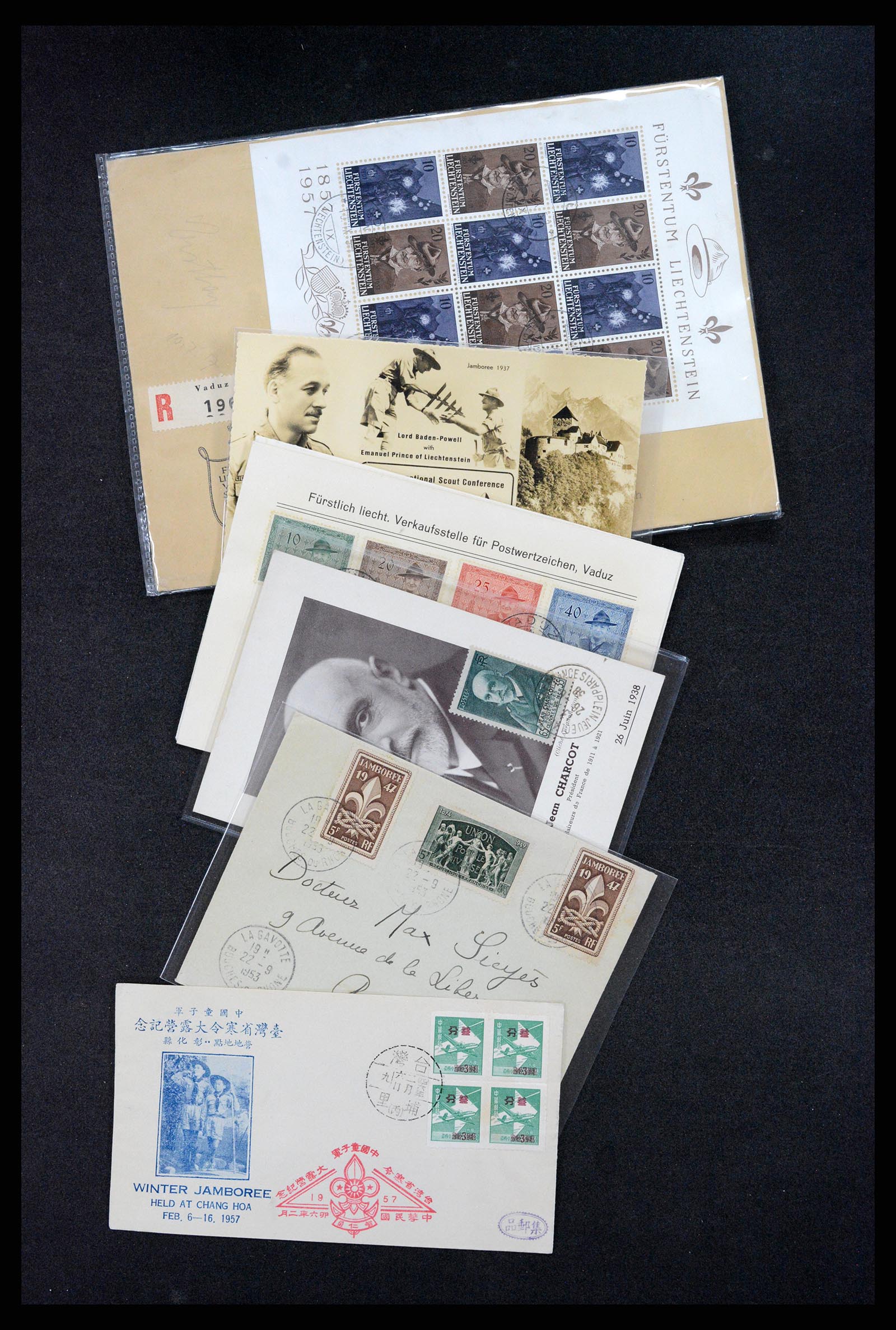 36108 001 - Postzegelverzameling 36108 Motief scouting 1930-2010.