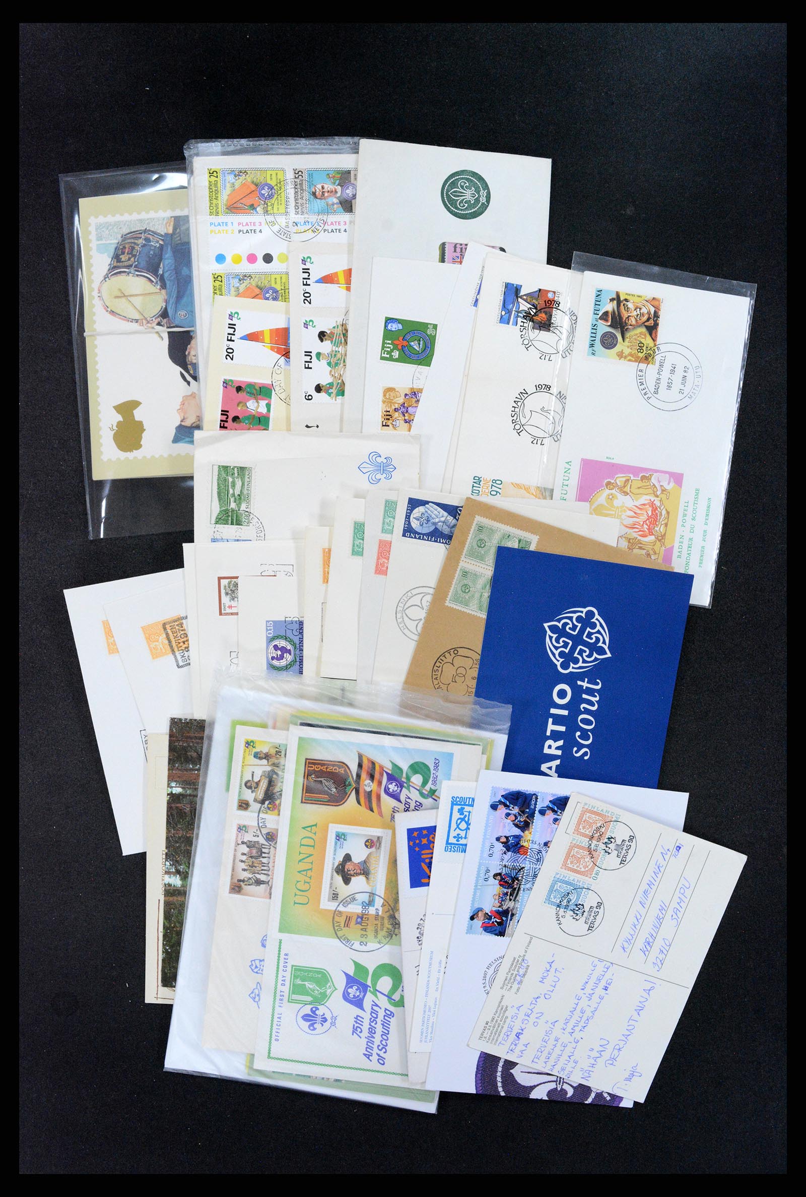 36108 004 - Postzegelverzameling 36108 Motief scouting 1930-2010.