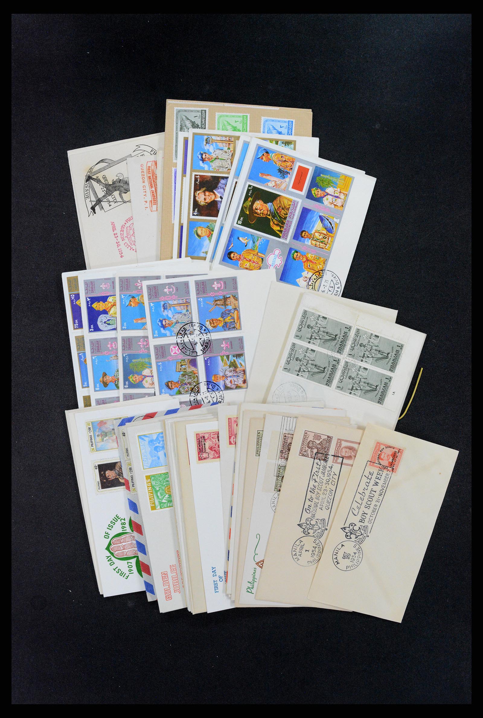 36108 005 - Postzegelverzameling 36108 Motief scouting 1930-2010.