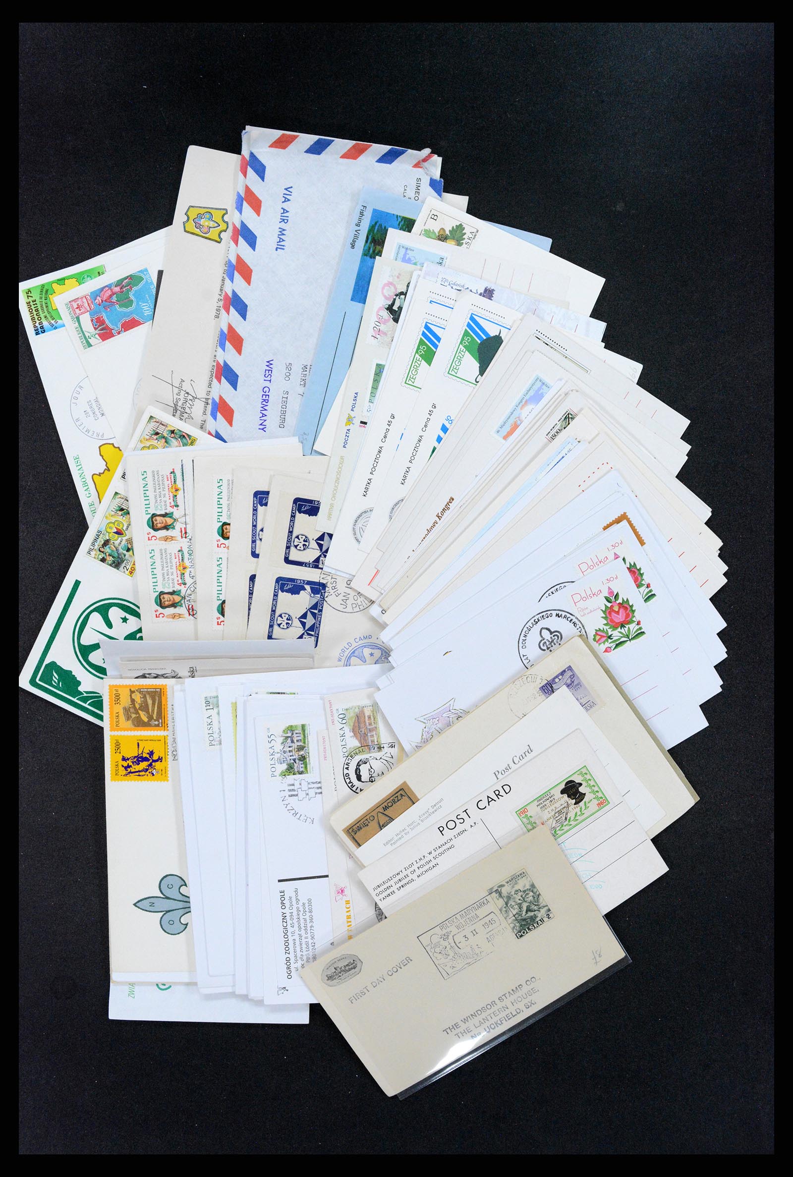 36108 006 - Postzegelverzameling 36108 Motief scouting 1930-2010.