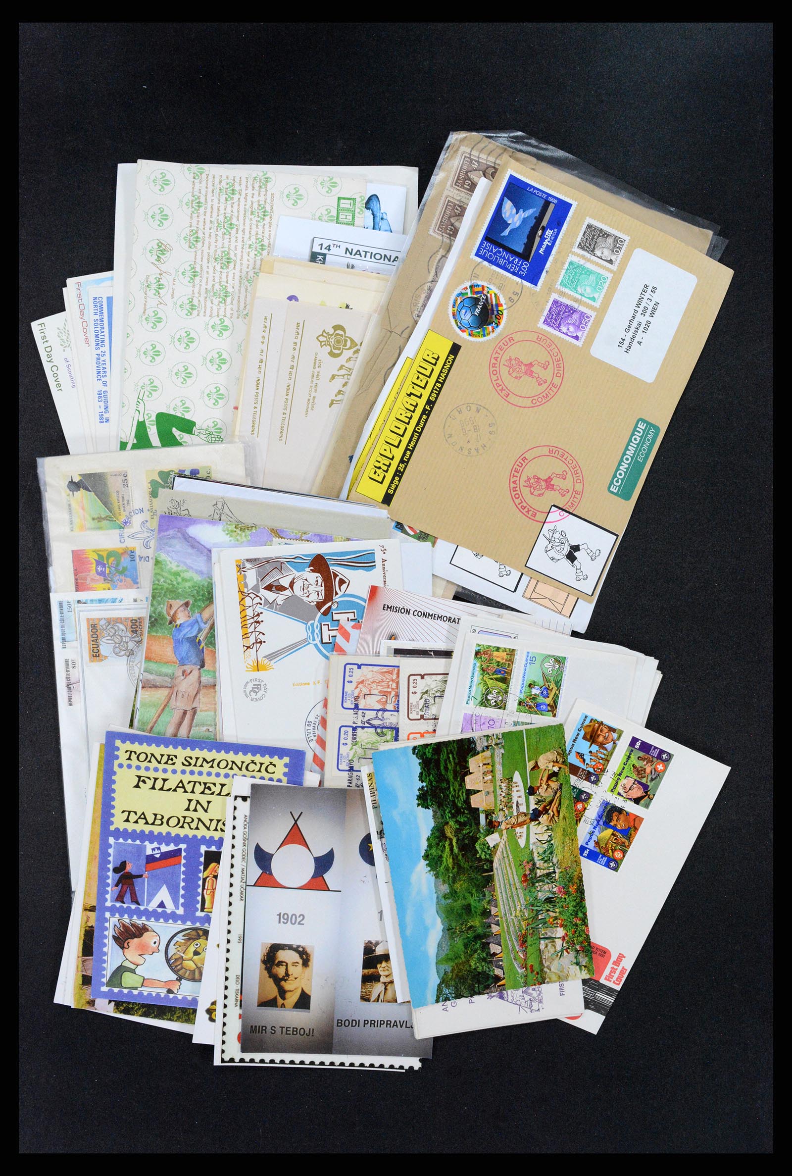 36108 007 - Postzegelverzameling 36108 Motief scouting 1930-2010.