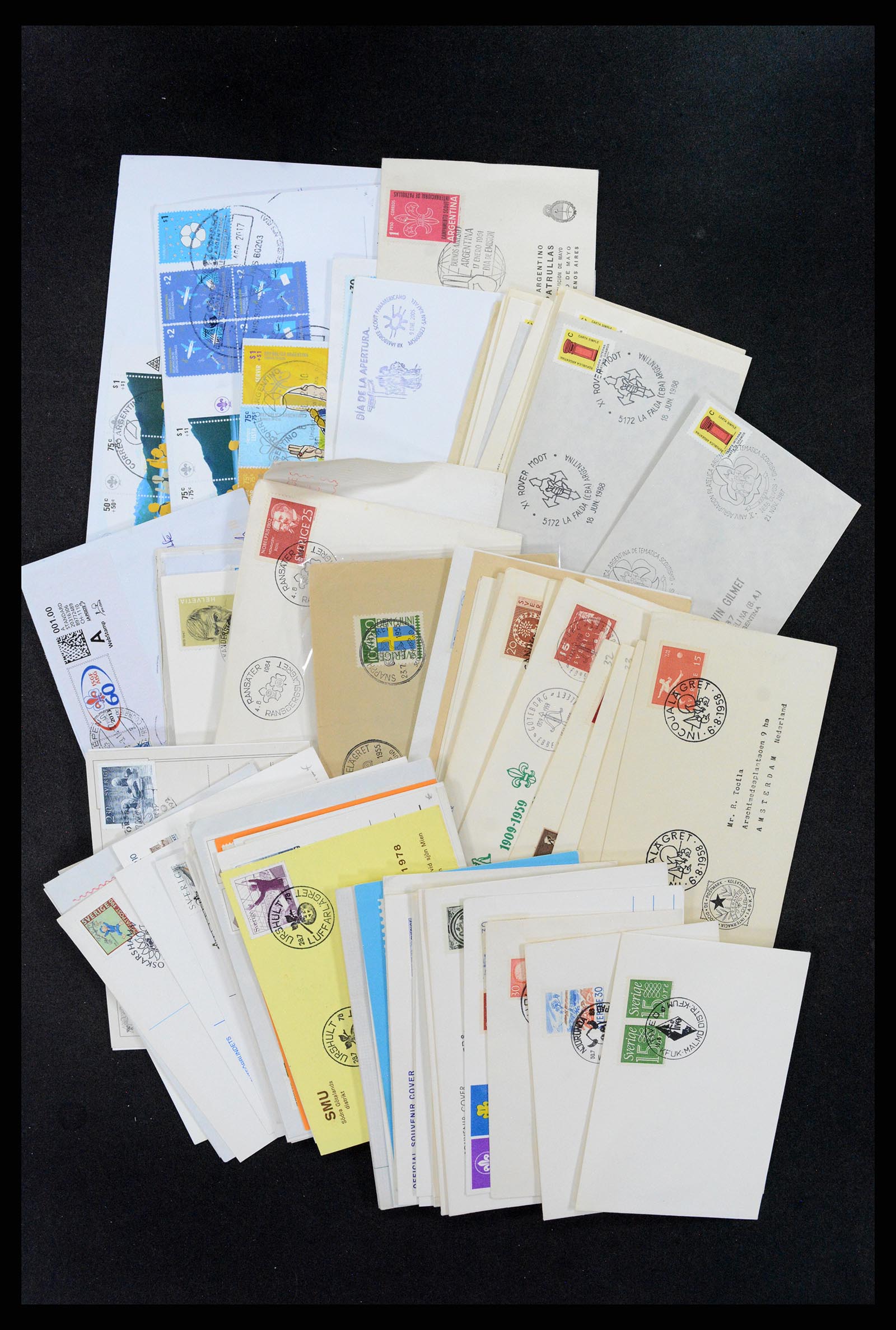 36108 011 - Postzegelverzameling 36108 Motief scouting 1930-2010.