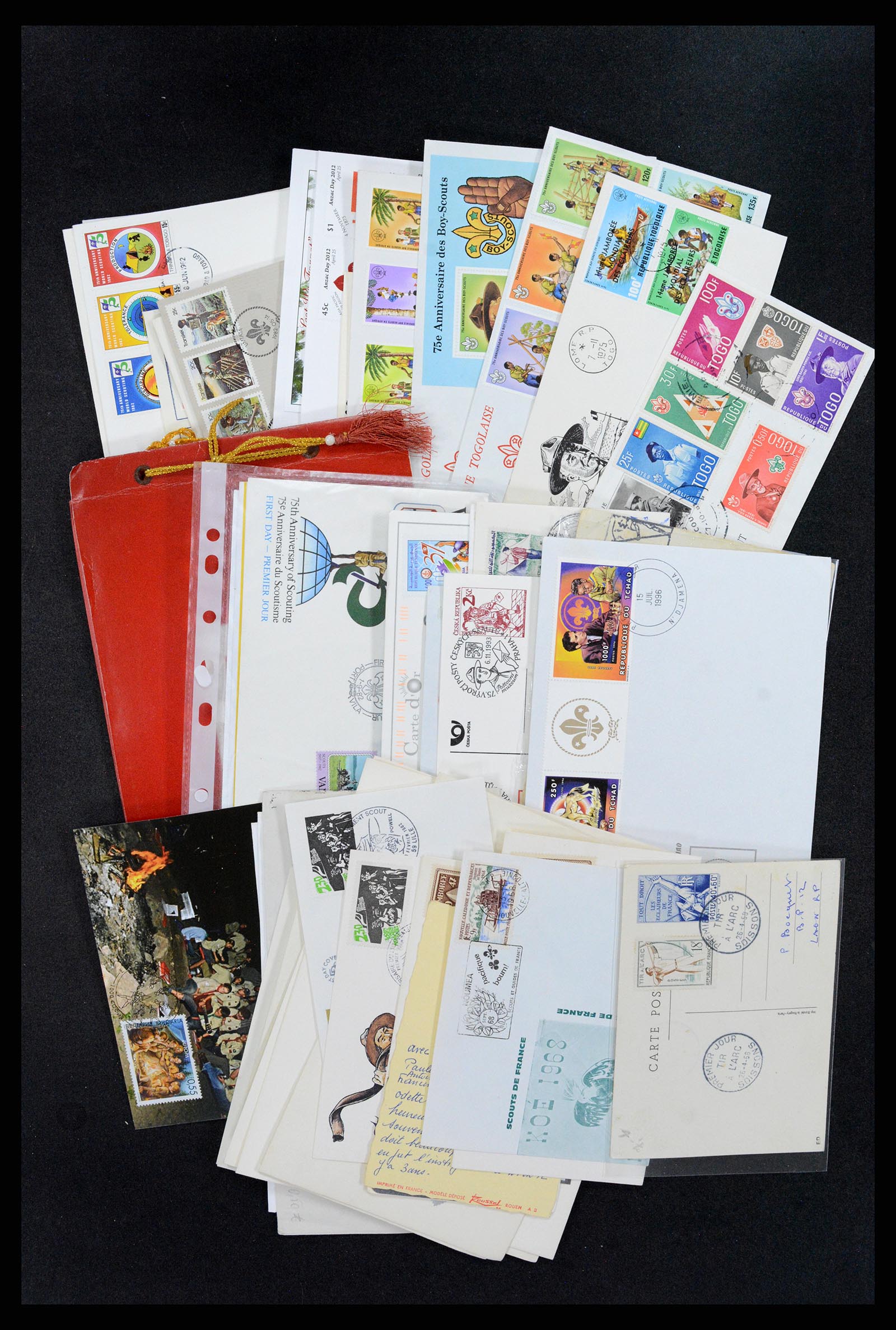 36108 013 - Postzegelverzameling 36108 Motief scouting 1930-2010.