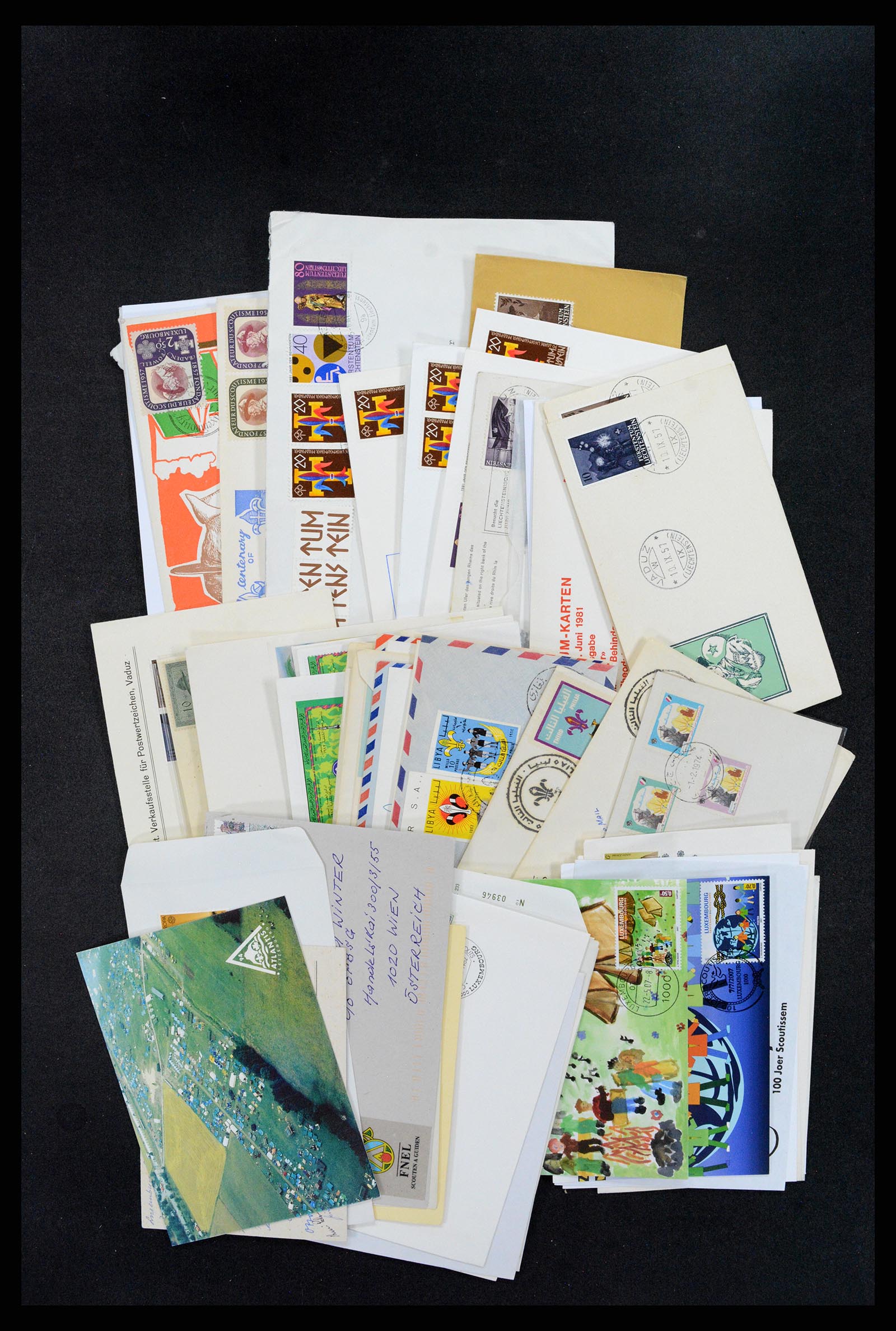 36108 018 - Postzegelverzameling 36108 Motief scouting 1930-2010.
