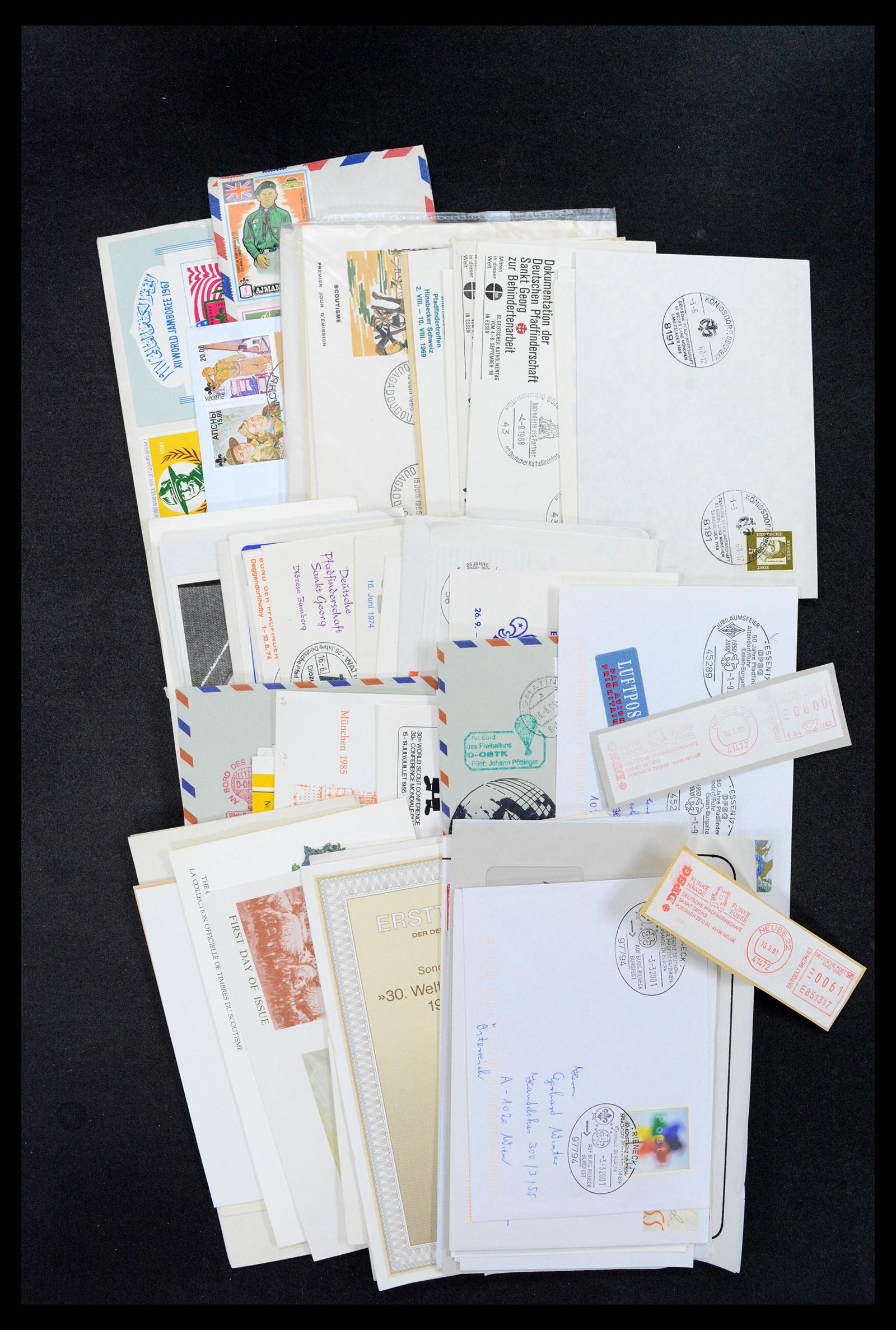 36108 019 - Postzegelverzameling 36108 Motief scouting 1930-2010.