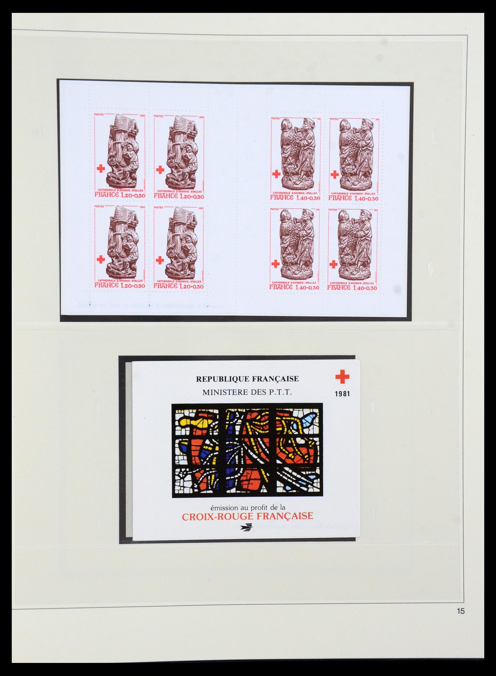 36202 064 - Stamp collection 36202 France red cross booklets 1952-2005.
