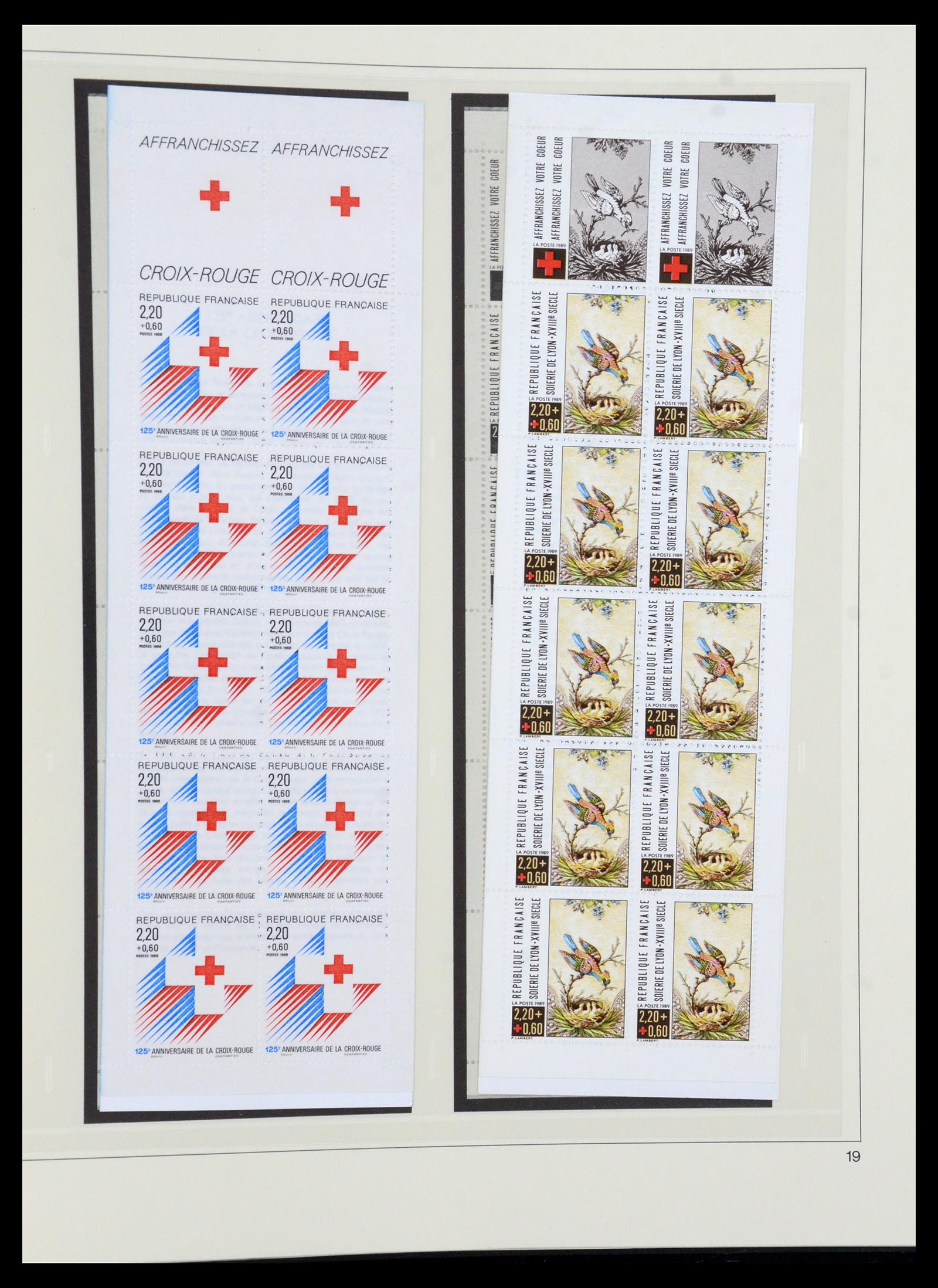36202 068 - Stamp collection 36202 France red cross booklets 1952-2005.