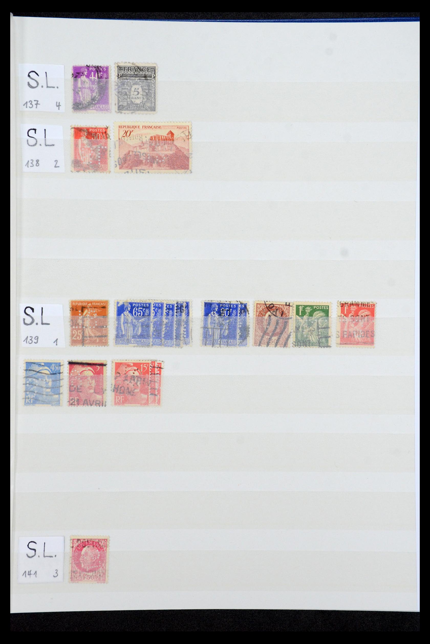 36224 003 - Postzegelverzameling 36224 Wereld perfins 1890-1950.