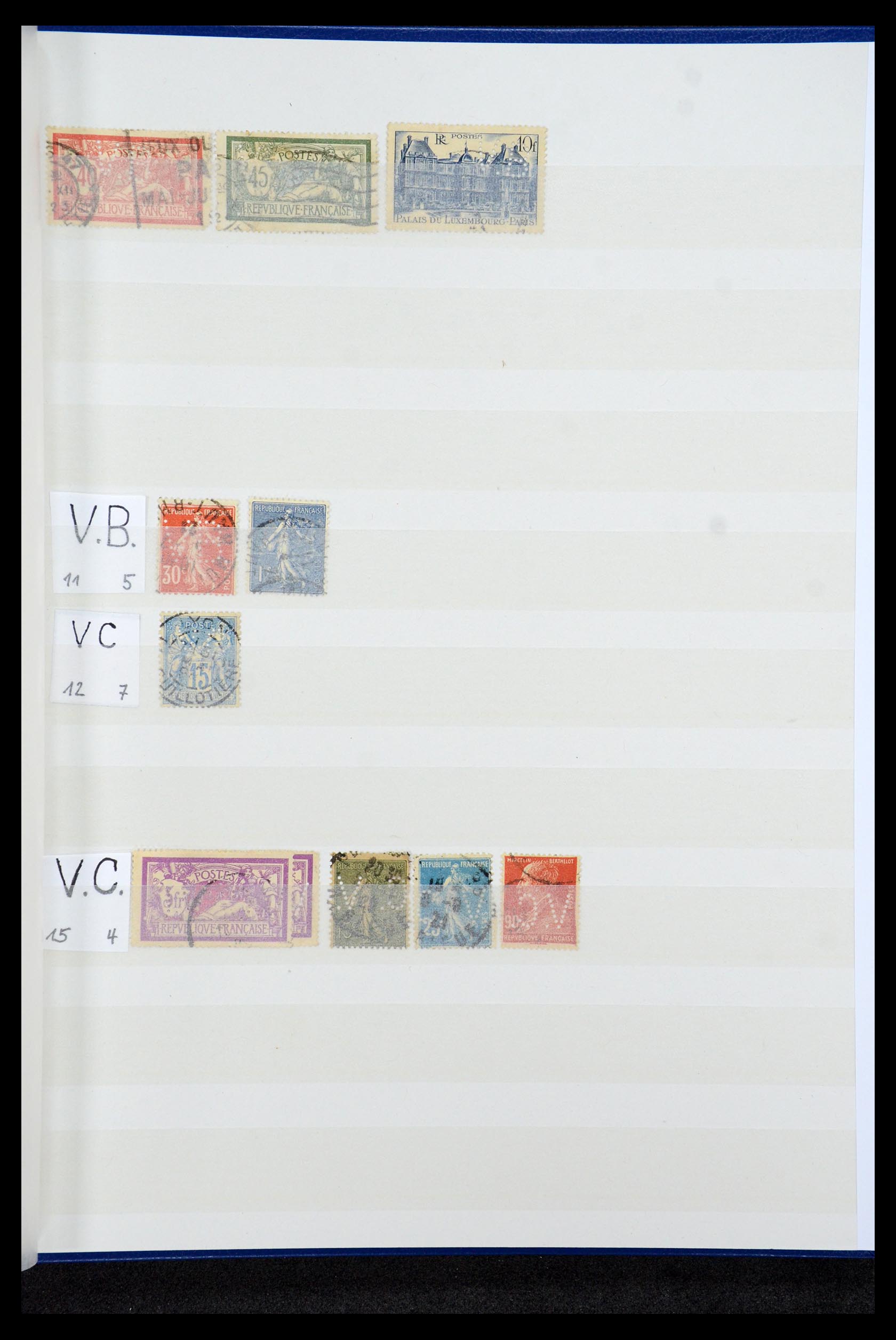 36224 019 - Stamp collection 36224 World perfins 1890-1950.