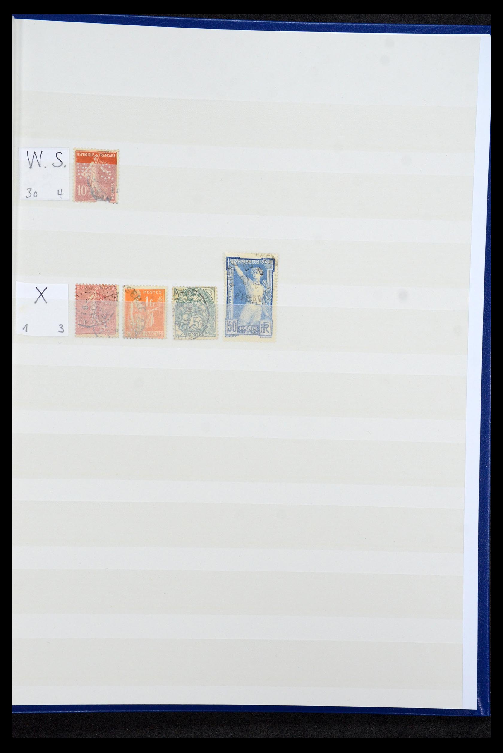 36224 027 - Postzegelverzameling 36224 Wereld perfins 1890-1950.