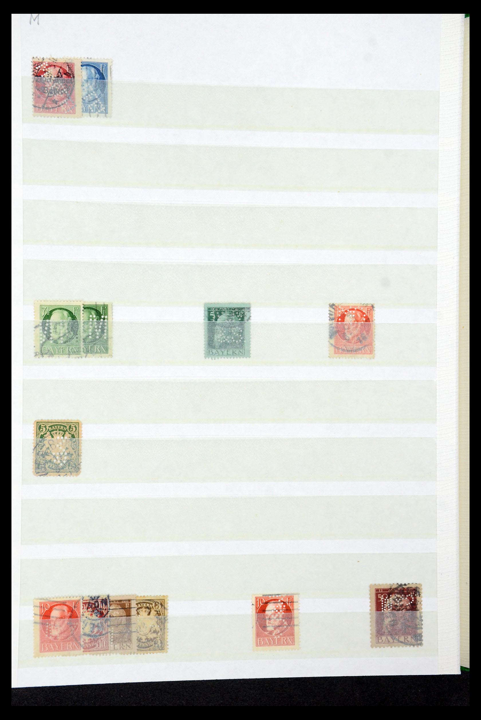 36224 039 - Postzegelverzameling 36224 Wereld perfins 1890-1950.