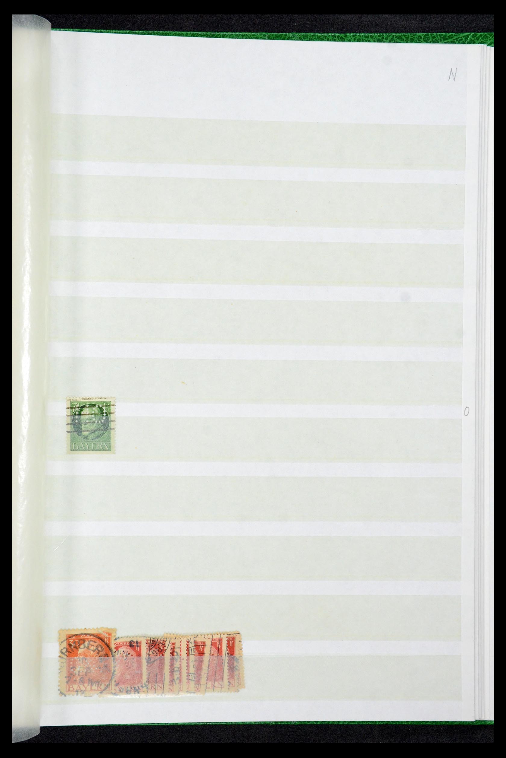 36224 040 - Postzegelverzameling 36224 Wereld perfins 1890-1950.