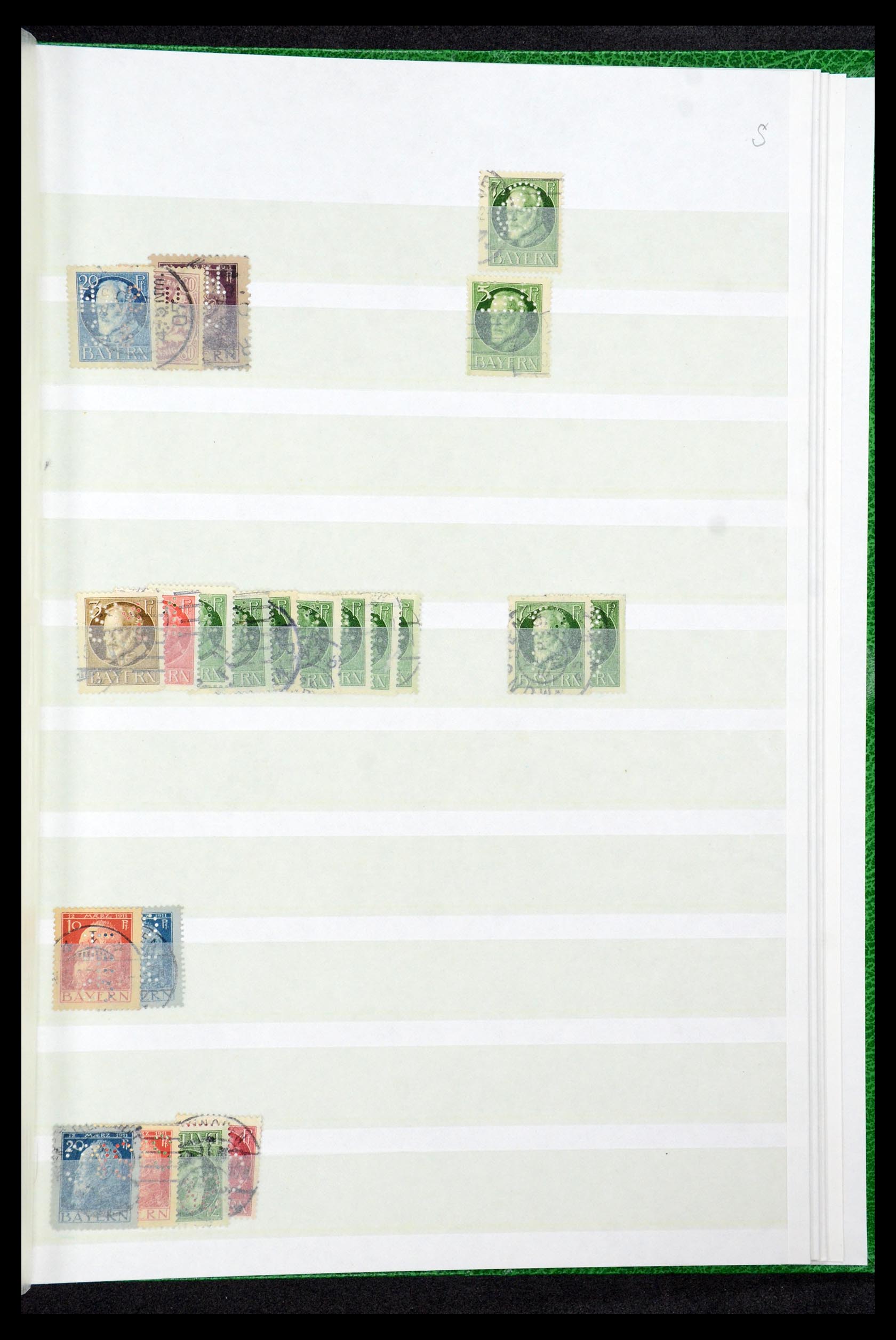 36224 042 - Postzegelverzameling 36224 Wereld perfins 1890-1950.