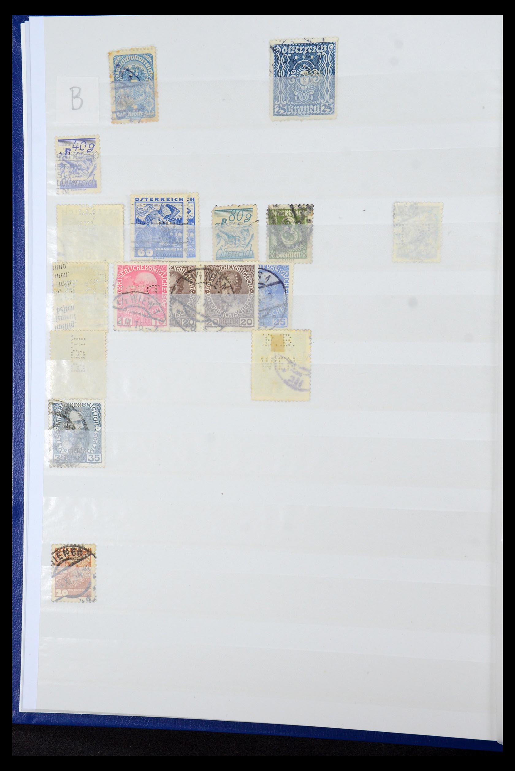 36224 052 - Postzegelverzameling 36224 Wereld perfins 1890-1950.