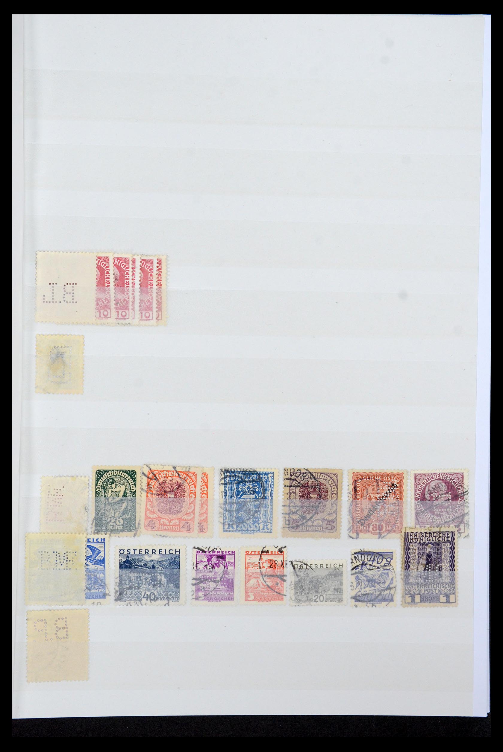 36224 053 - Postzegelverzameling 36224 Wereld perfins 1890-1950.
