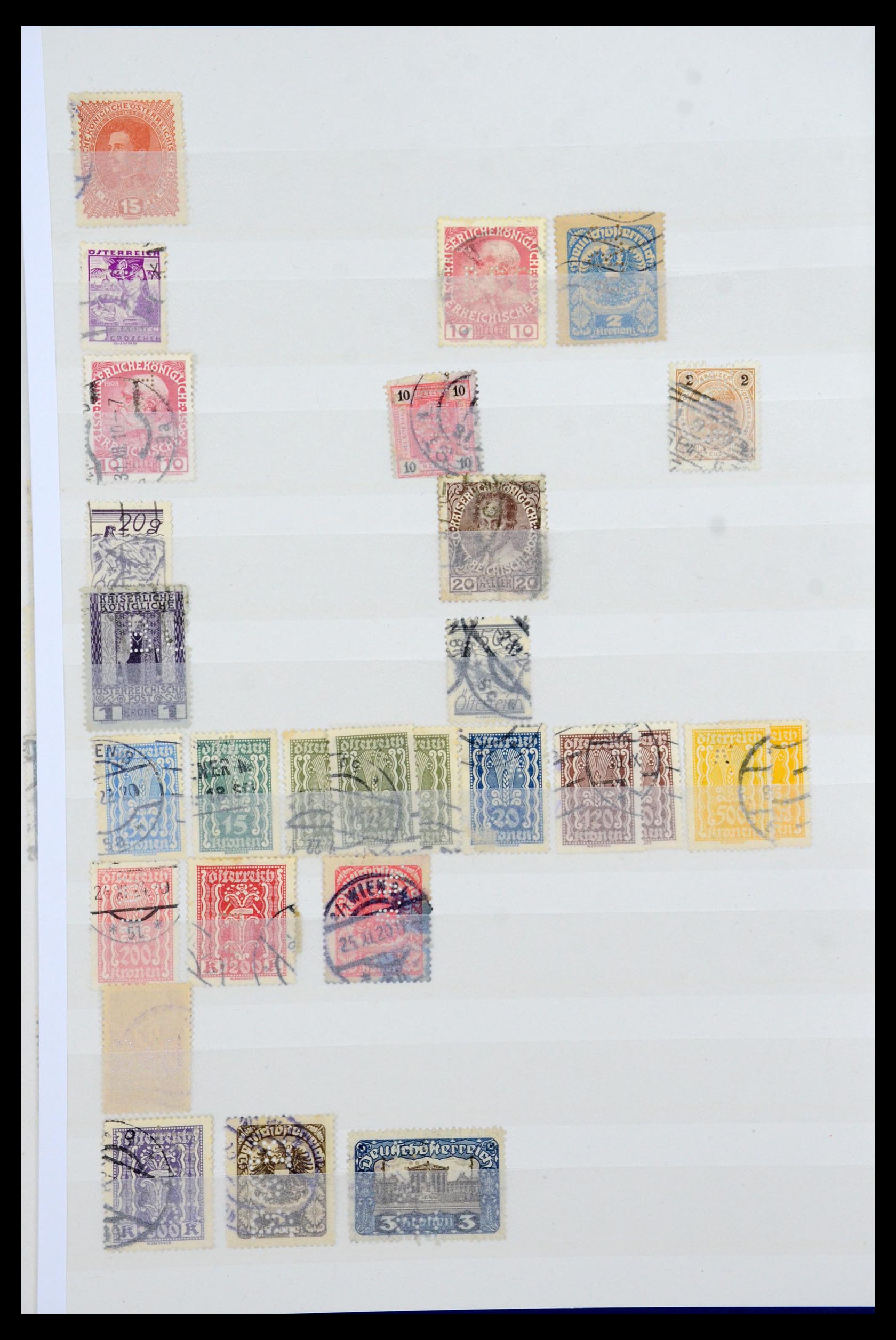 36224 054 - Postzegelverzameling 36224 Wereld perfins 1890-1950.