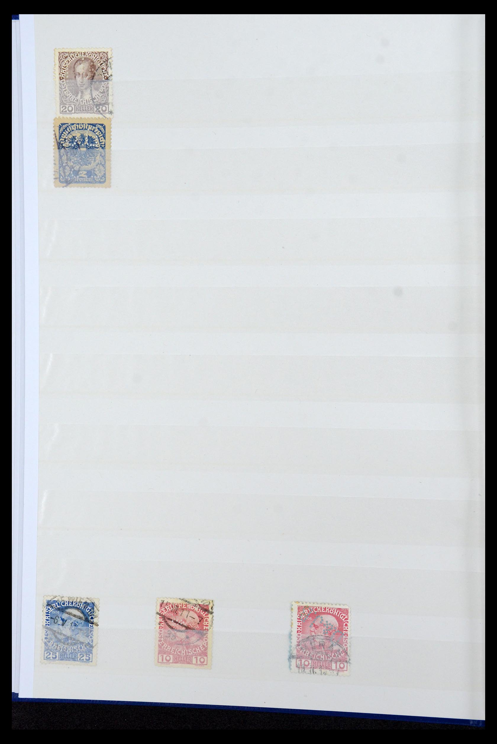 36224 058 - Postzegelverzameling 36224 Wereld perfins 1890-1950.