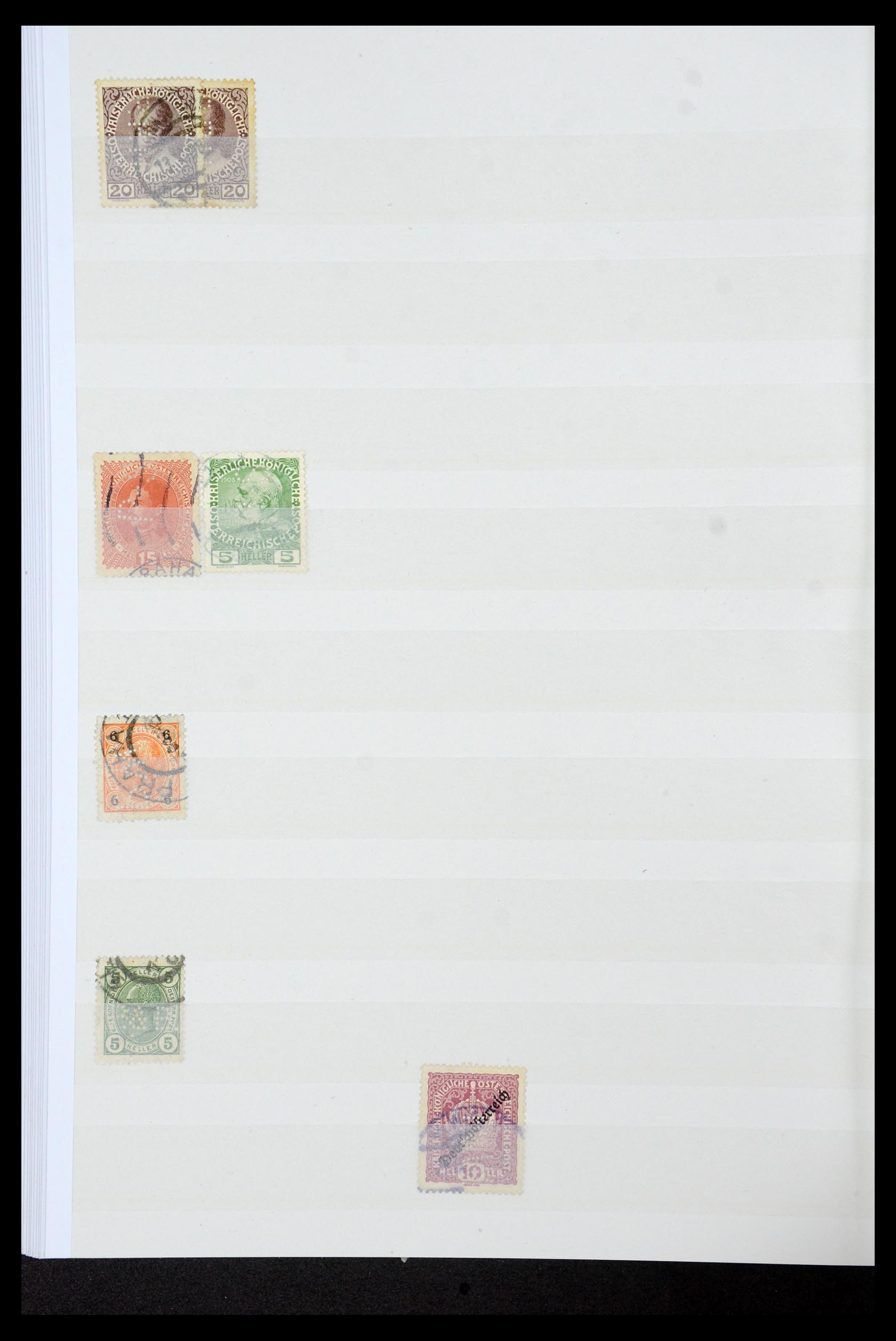 36224 090 - Postzegelverzameling 36224 Wereld perfins 1890-1950.