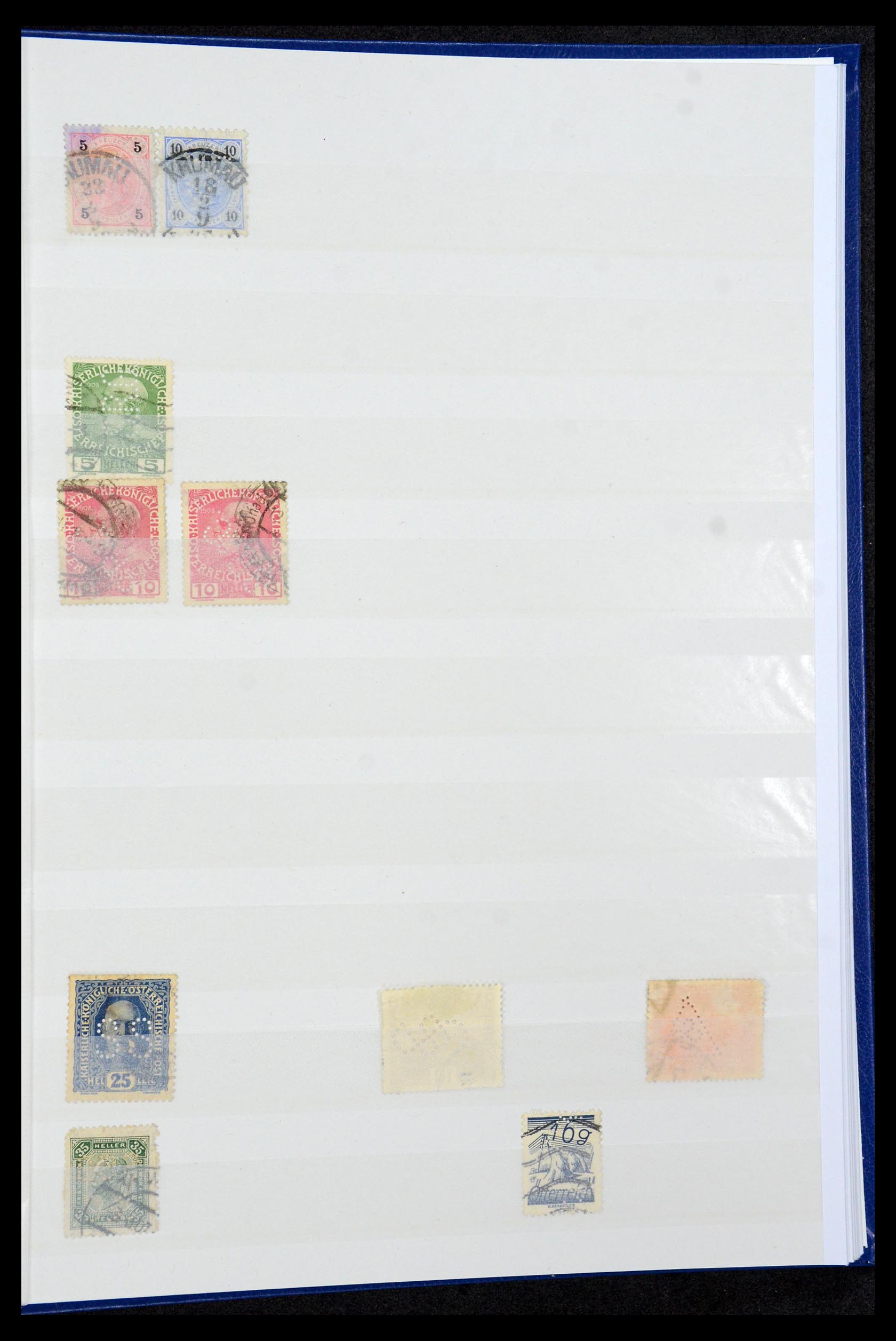 36224 096 - Postzegelverzameling 36224 Wereld perfins 1890-1950.