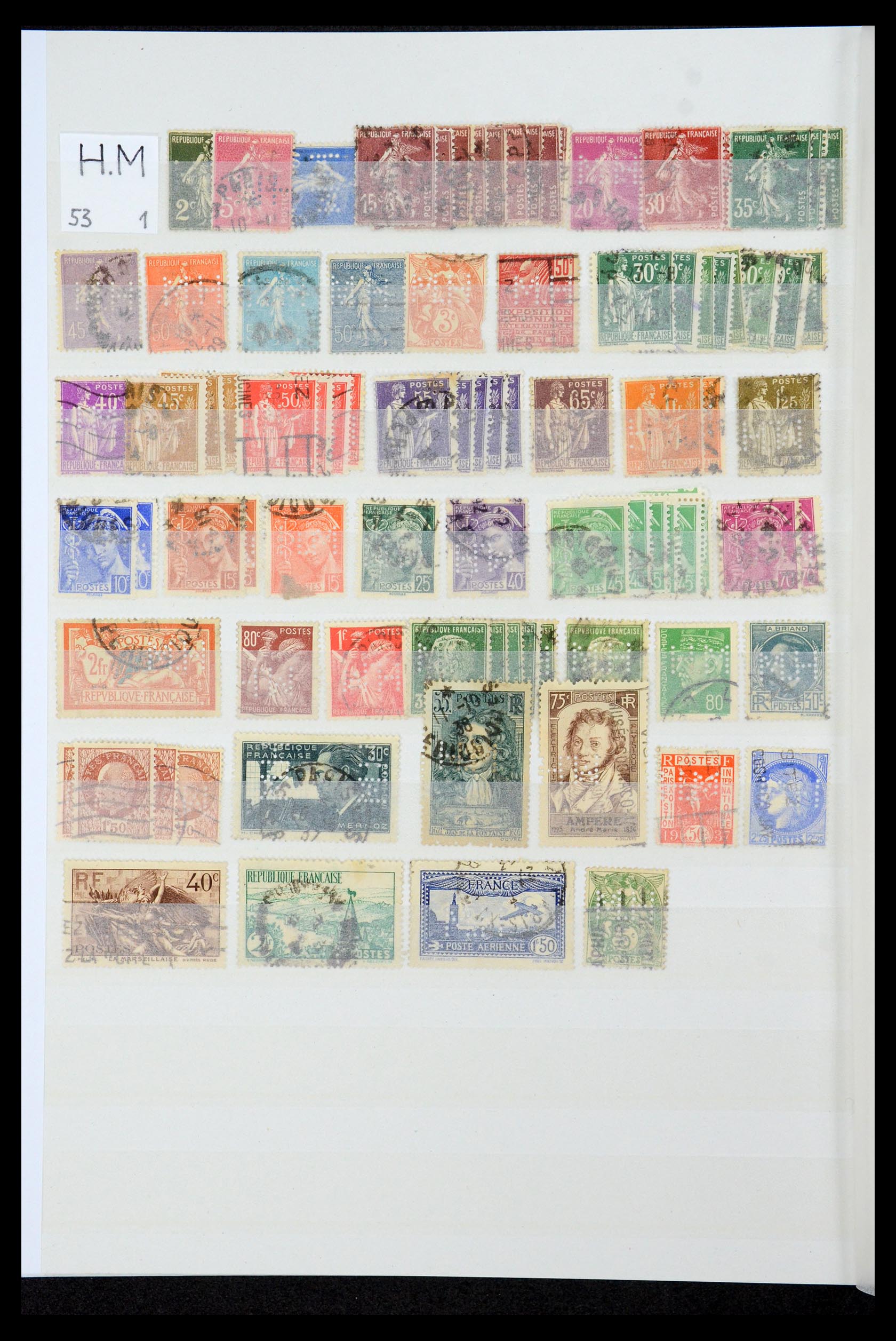 36224 301 - Postzegelverzameling 36224 Wereld perfins 1890-1950.