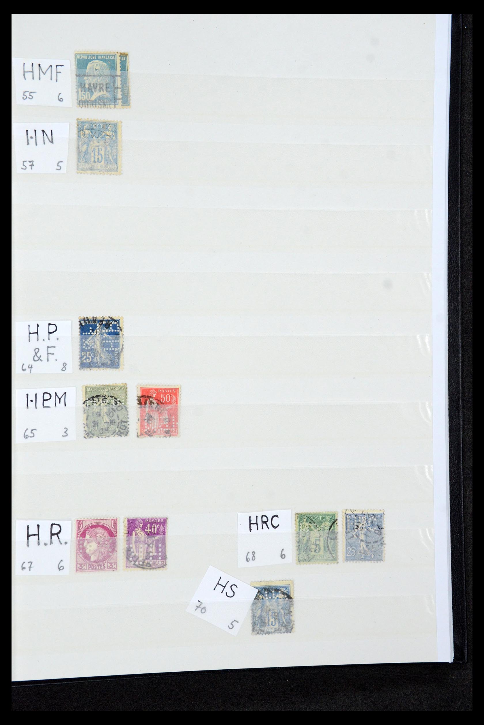 36224 302 - Postzegelverzameling 36224 Wereld perfins 1890-1950.