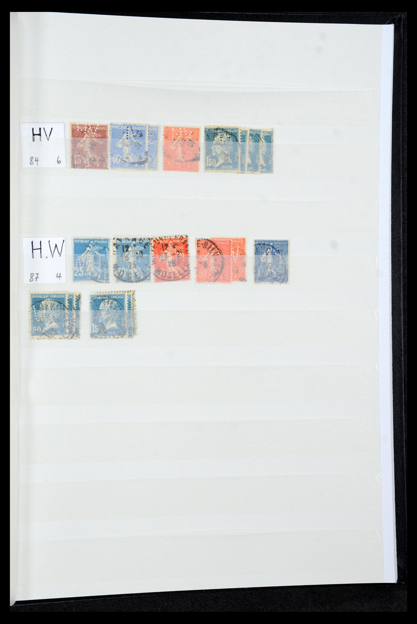 36224 304 - Postzegelverzameling 36224 Wereld perfins 1890-1950.