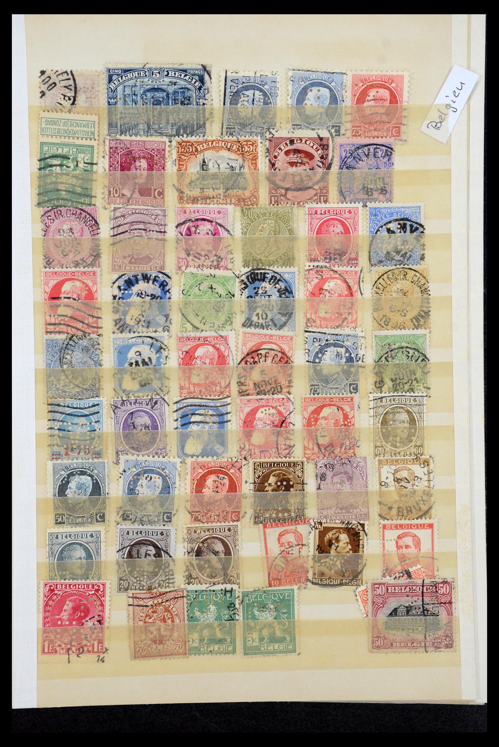36224 312 - Postzegelverzameling 36224 Wereld perfins 1890-1950.