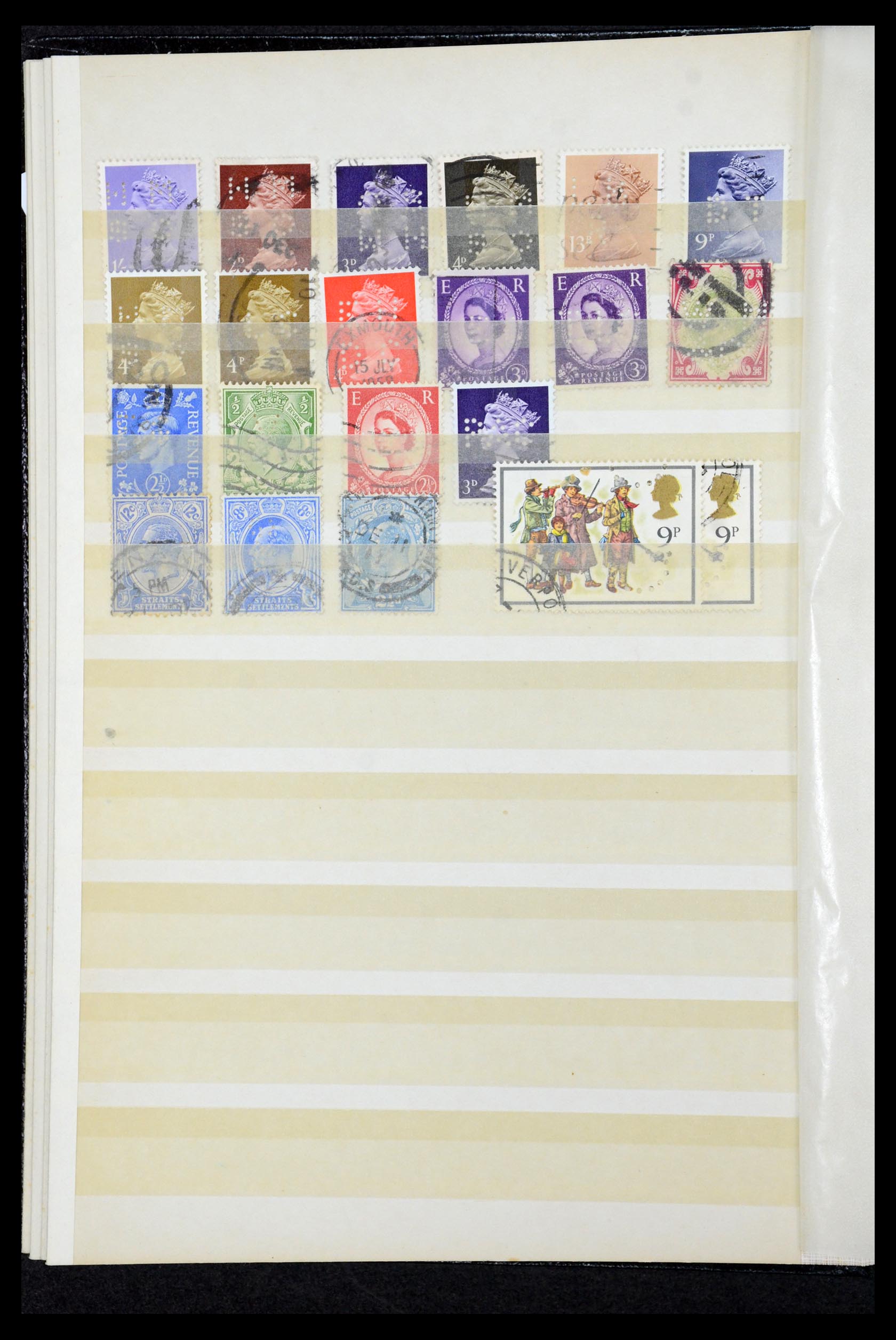 36224 321 - Postzegelverzameling 36224 Wereld perfins 1890-1950.