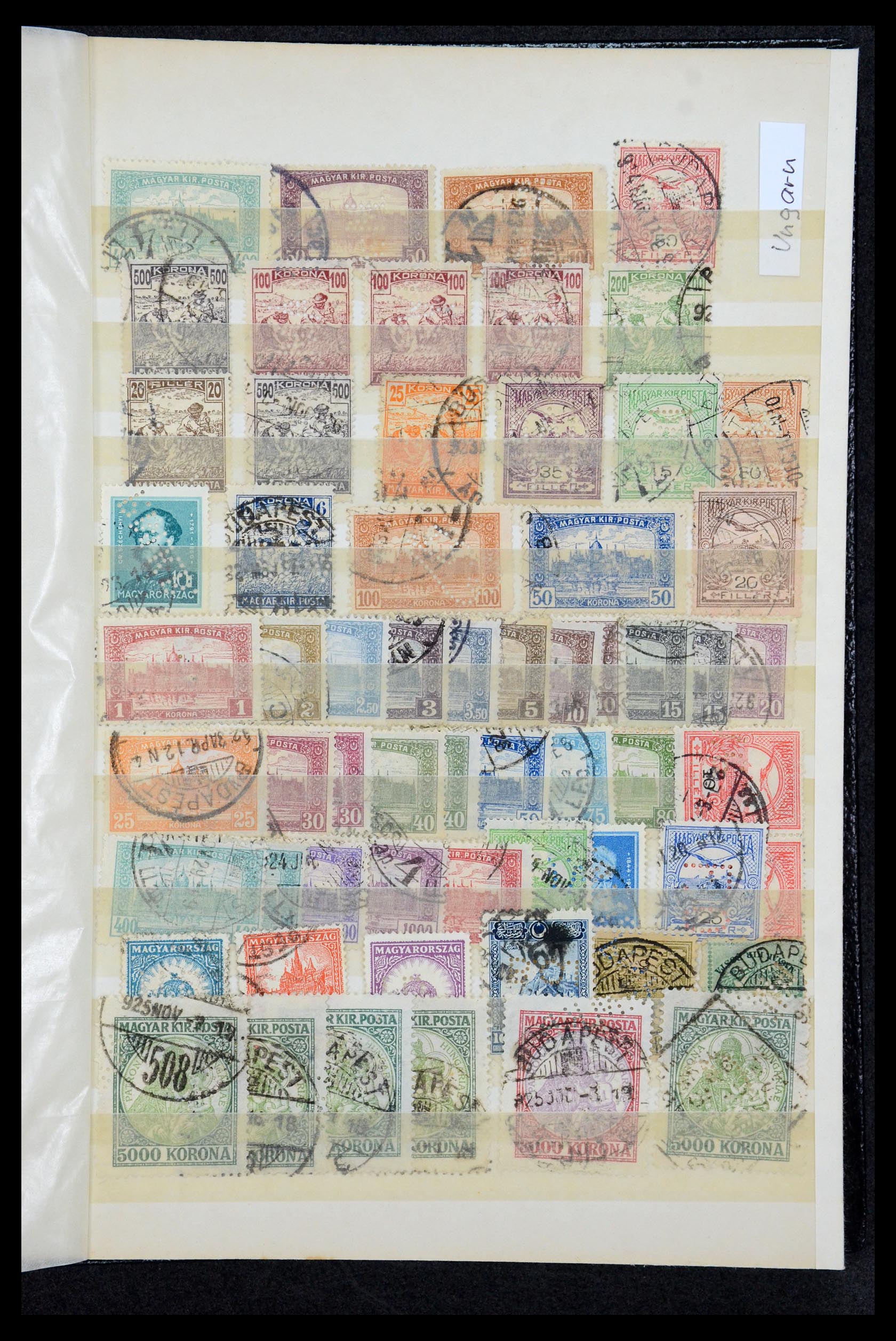 36224 326 - Postzegelverzameling 36224 Wereld perfins 1890-1950.
