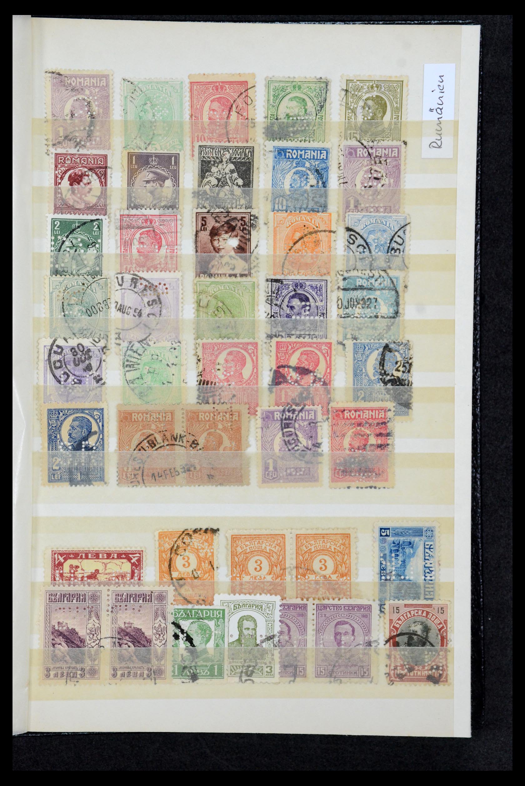 36224 328 - Postzegelverzameling 36224 Wereld perfins 1890-1950.
