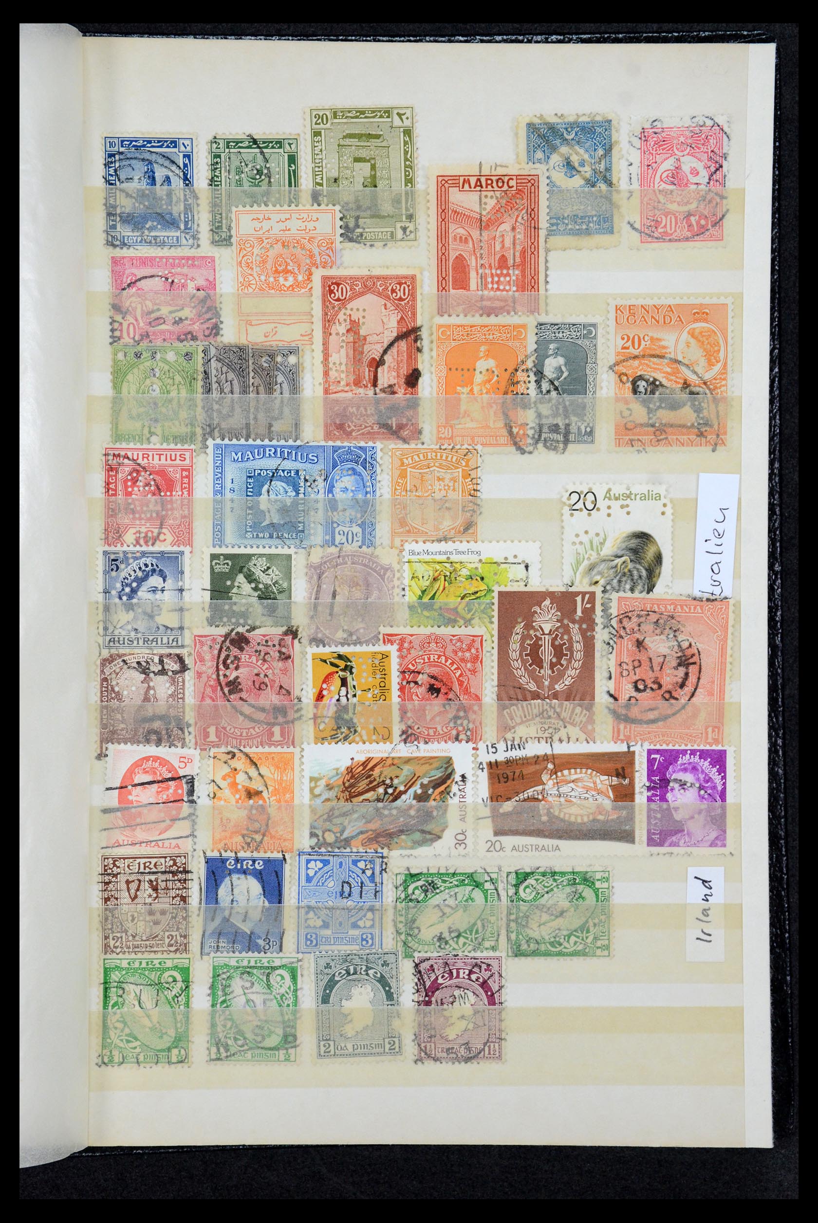 36224 332 - Postzegelverzameling 36224 Wereld perfins 1890-1950.