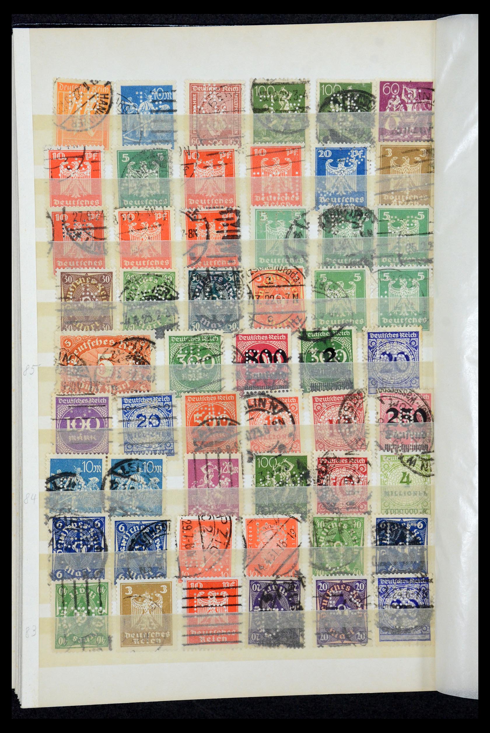 36224 337 - Postzegelverzameling 36224 Wereld perfins 1890-1950.