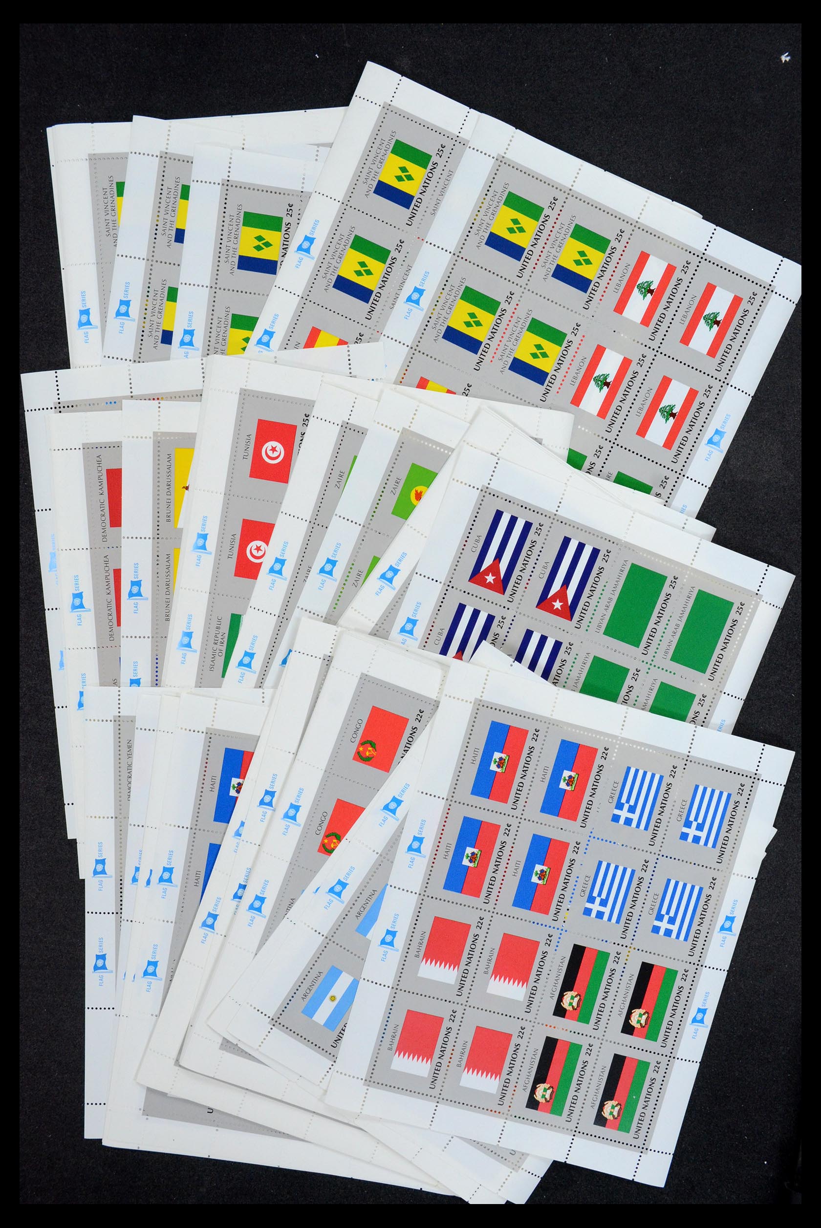 36267 005 - Stamp collection 36267 United Nations flag sheets 1980-2001.