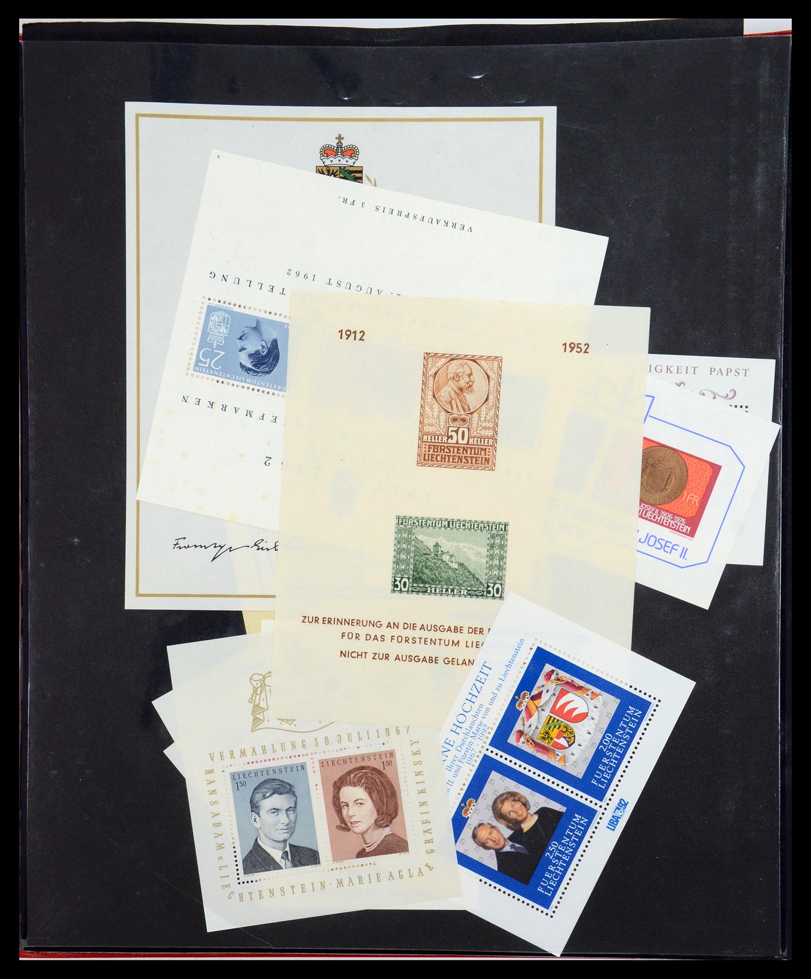 36280 048 - Stamp collection 36280 Liechtenstein souvenir sheets and sheetlets 1934-