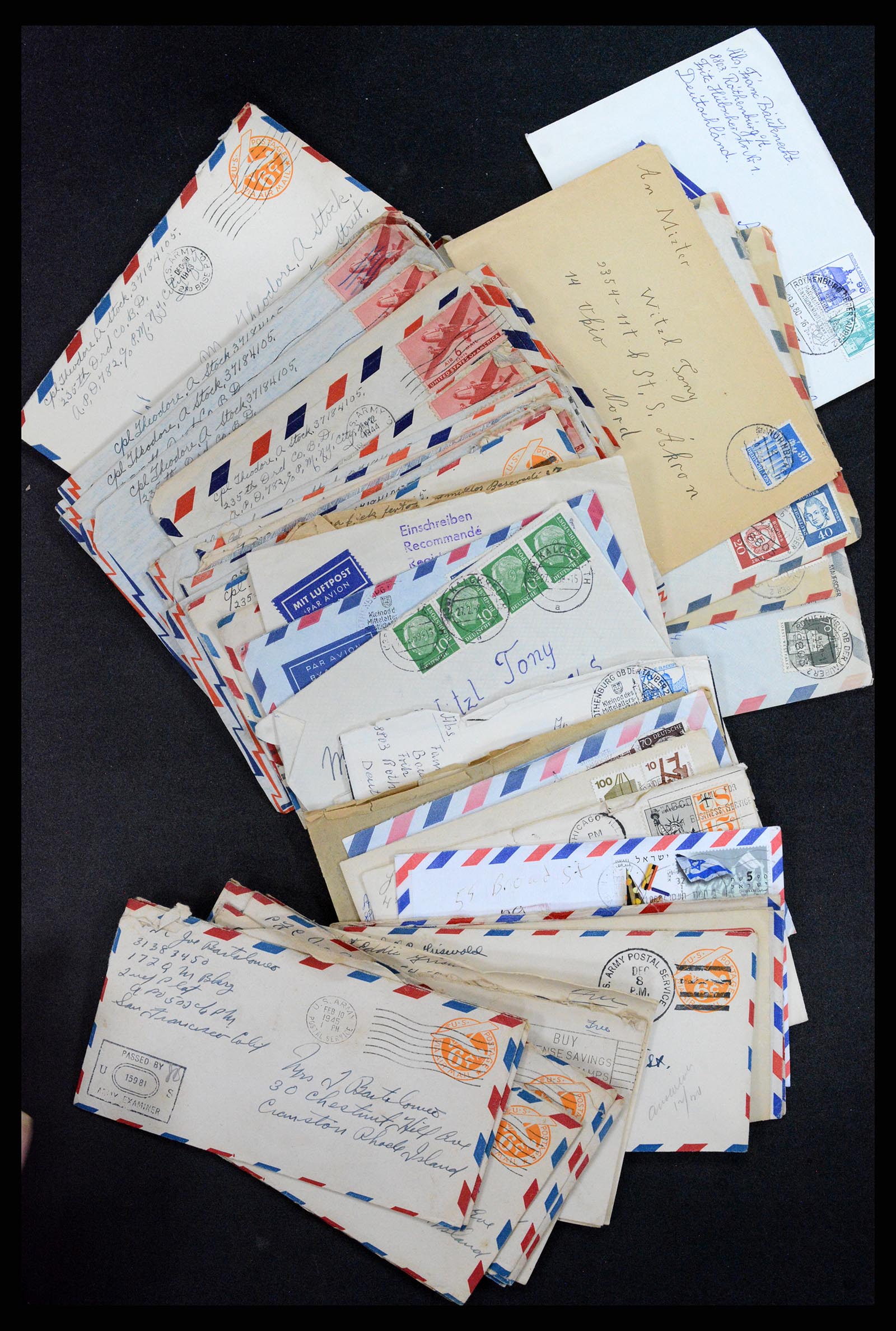 36349 001 - Postzegelverzameling 36349 Wereld brieven en FDC's 1870-2000.