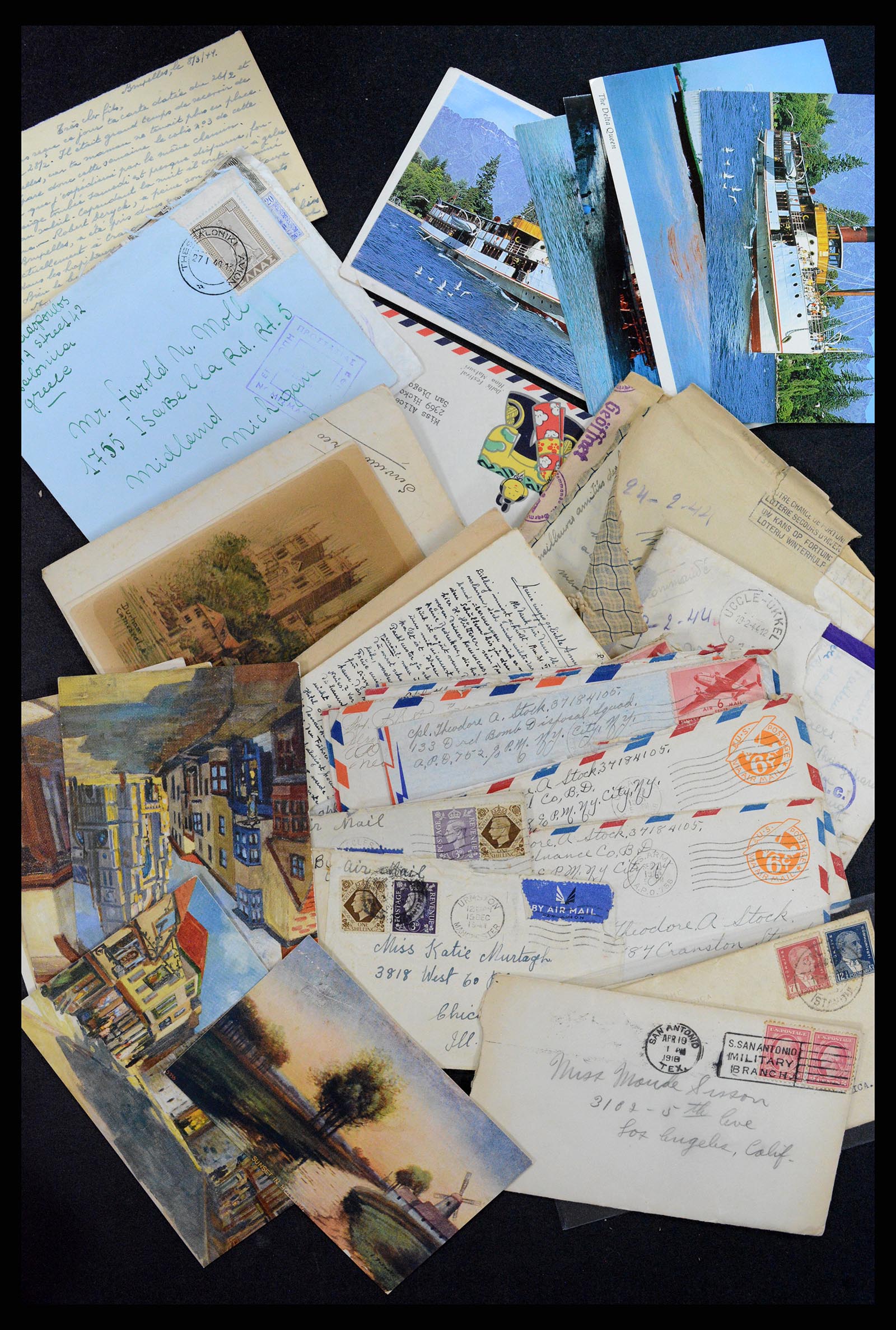 36349 002 - Postzegelverzameling 36349 Wereld brieven en FDC's 1870-2000.