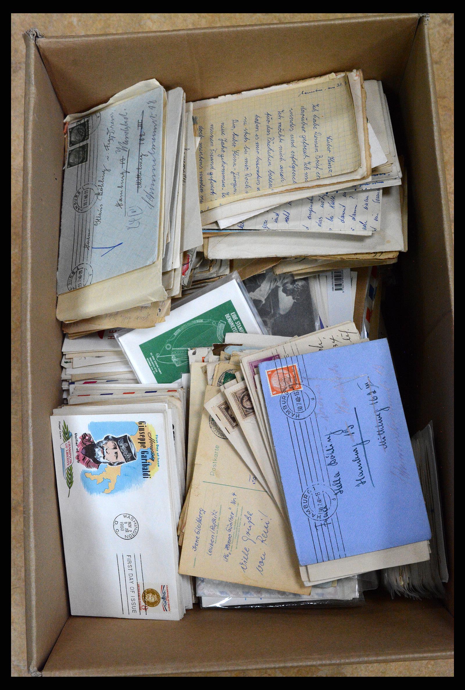 36349 014 - Postzegelverzameling 36349 Wereld brieven en FDC's 1870-2000.