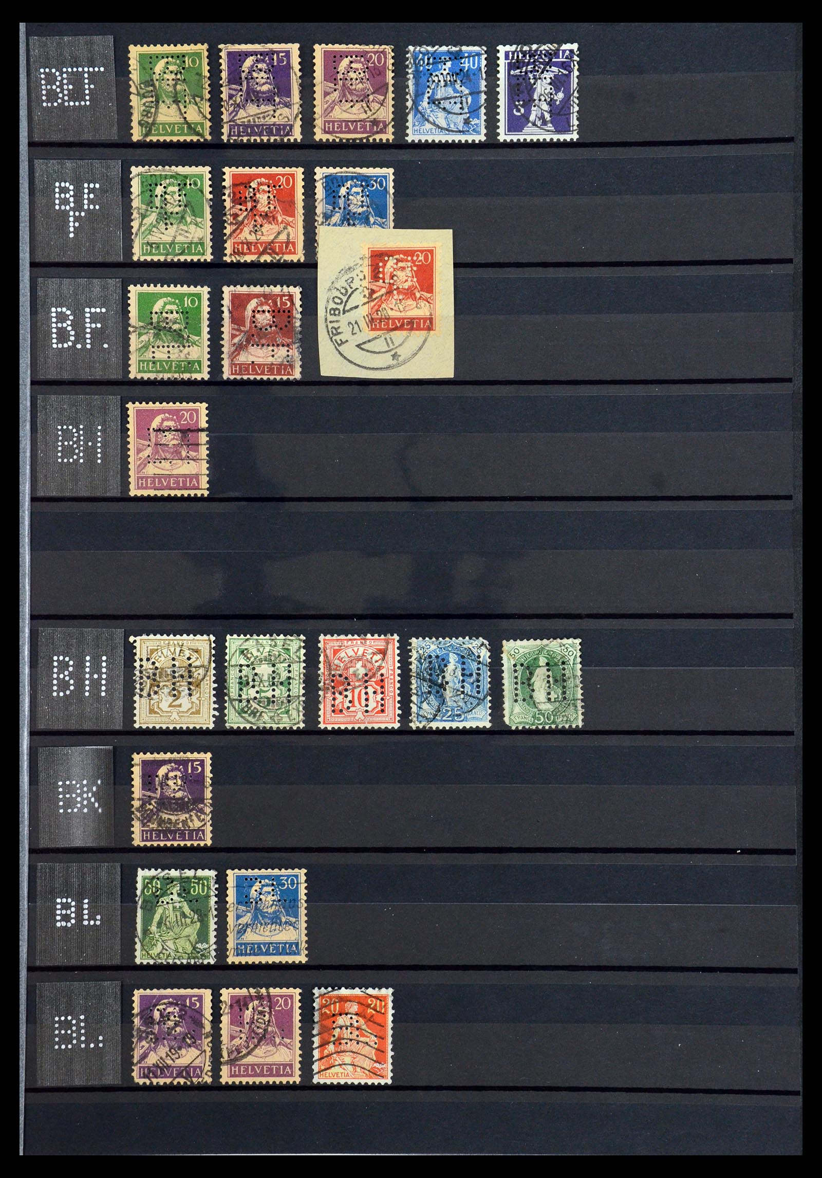 36372 005 - Postzegelverzameling 36372 Zwitserland perfins 1880-1960.