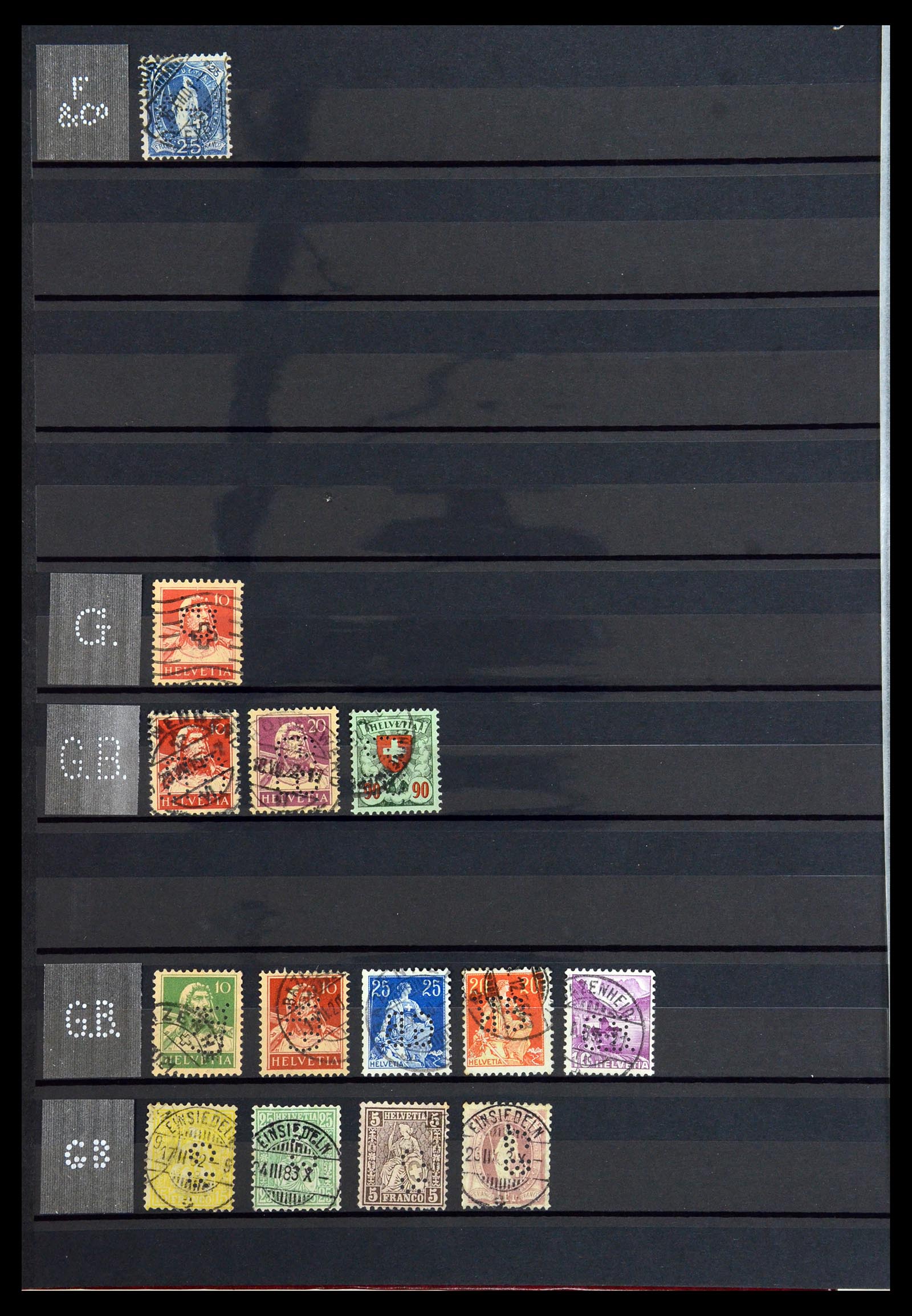 36372 020 - Postzegelverzameling 36372 Zwitserland perfins 1880-1960.
