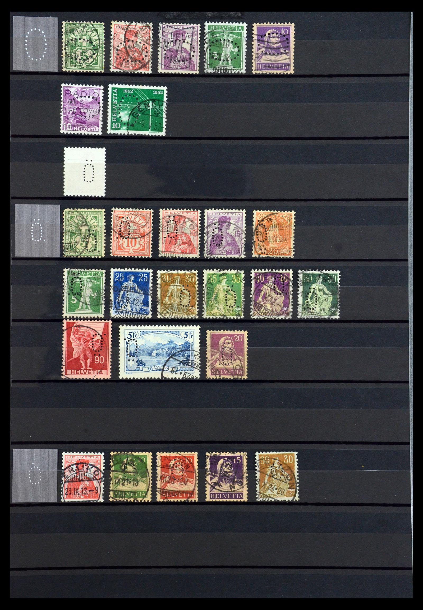 36372 036 - Postzegelverzameling 36372 Zwitserland perfins 1880-1960.