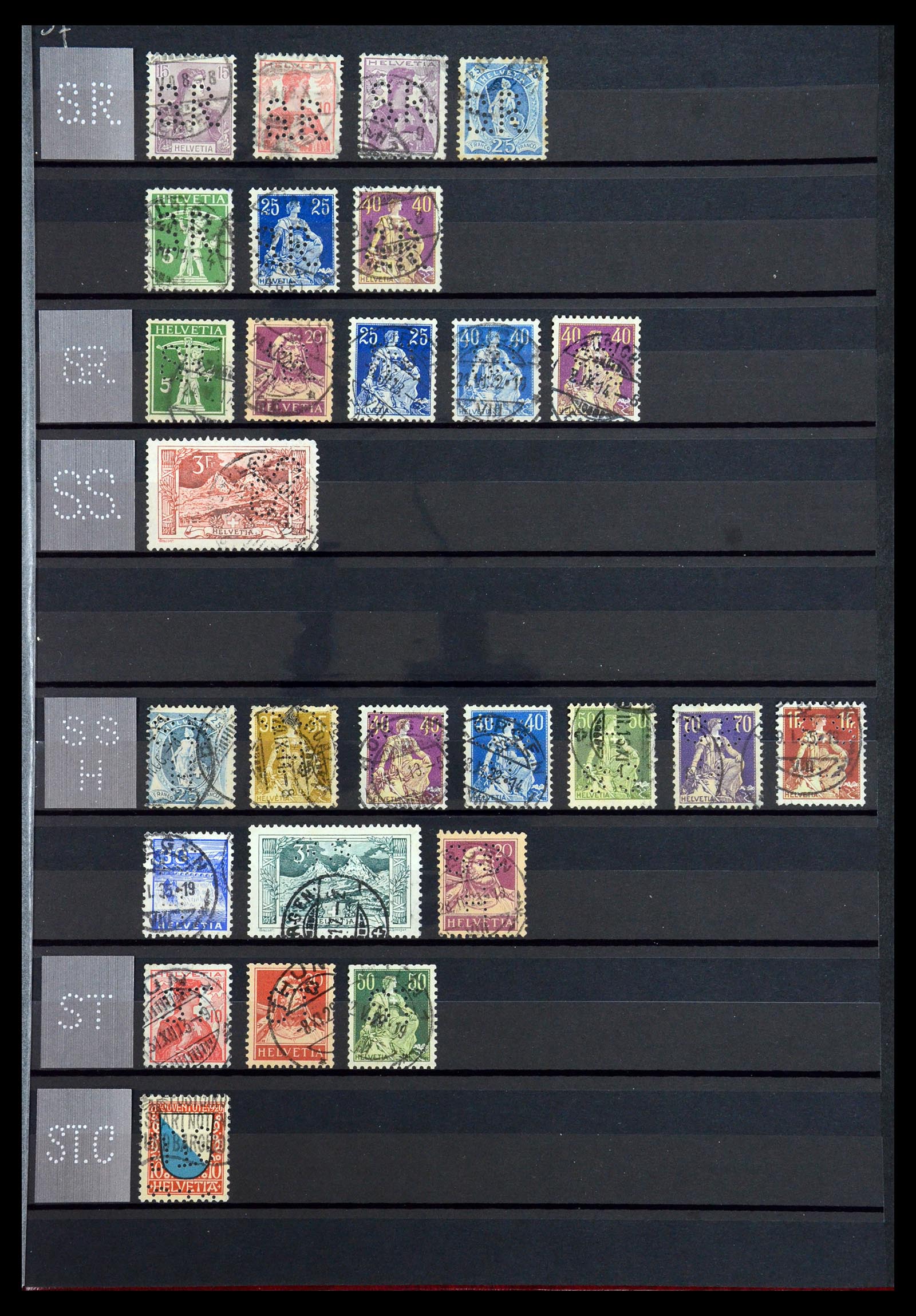 36372 046 - Postzegelverzameling 36372 Zwitserland perfins 1880-1960.
