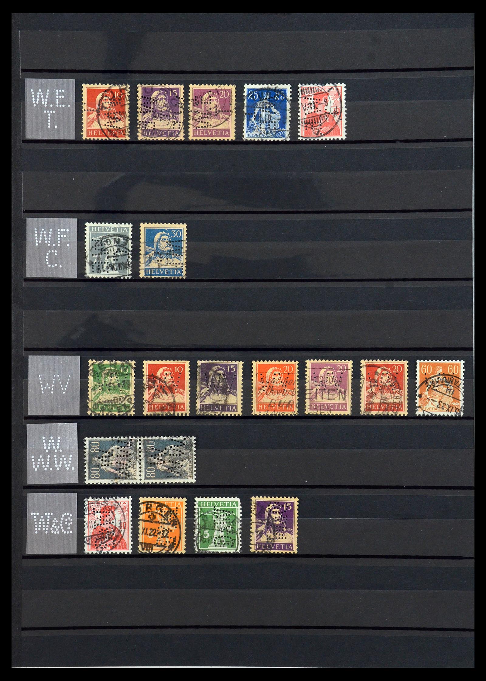 36372 053 - Postzegelverzameling 36372 Zwitserland perfins 1880-1960.