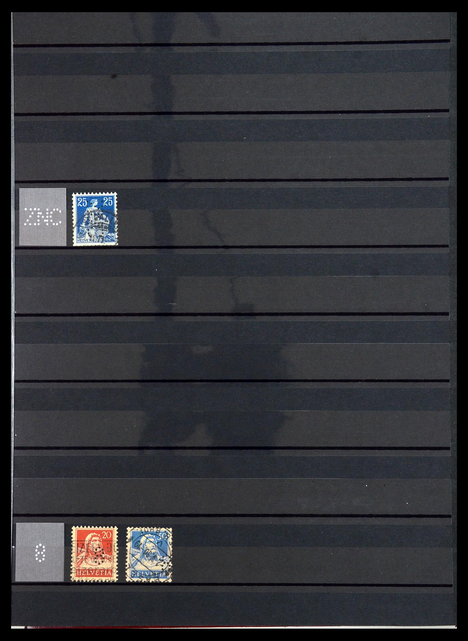 36372 054 - Postzegelverzameling 36372 Zwitserland perfins 1880-1960.